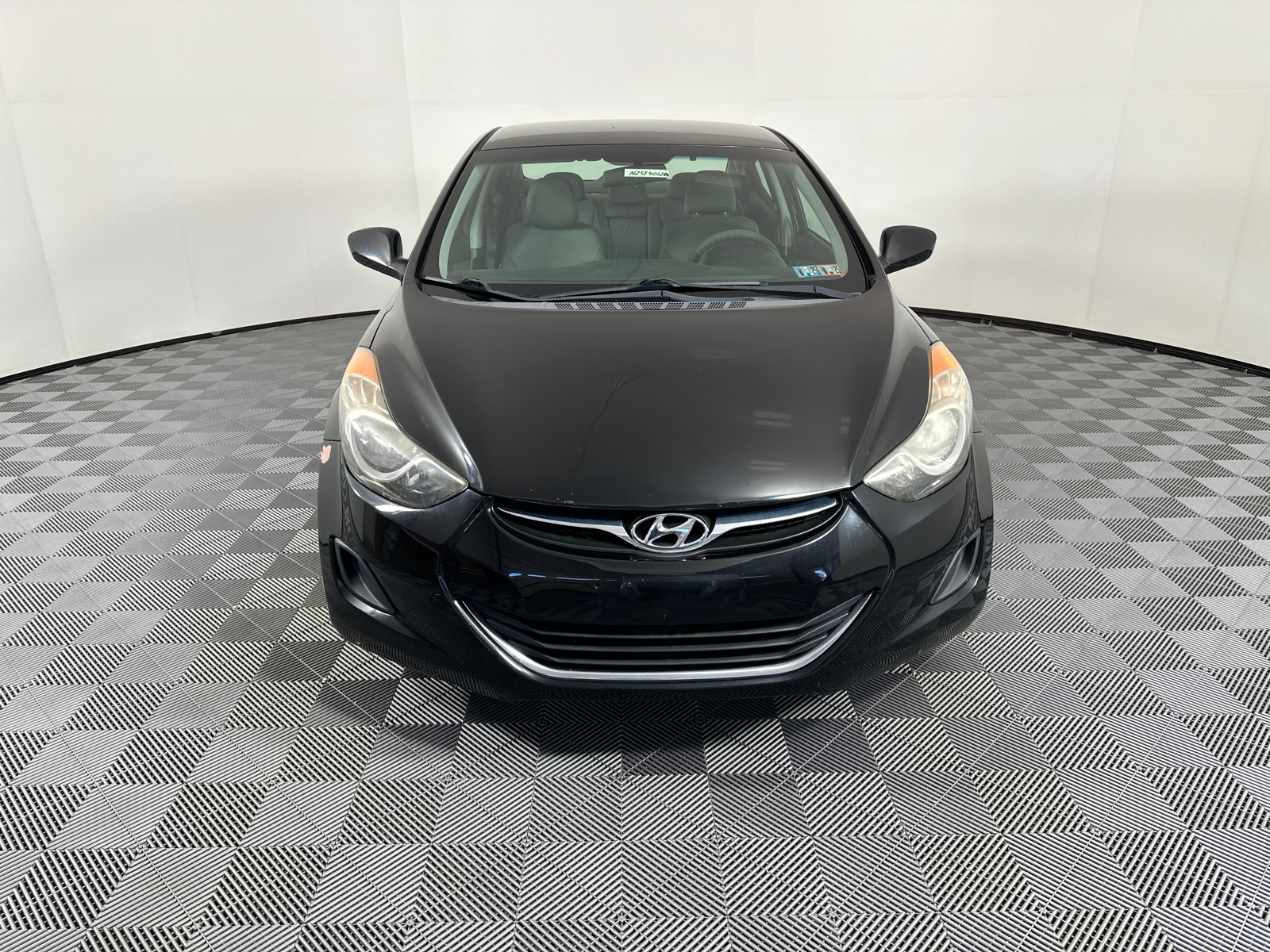 2013 Hyundai Elantra GLS 2