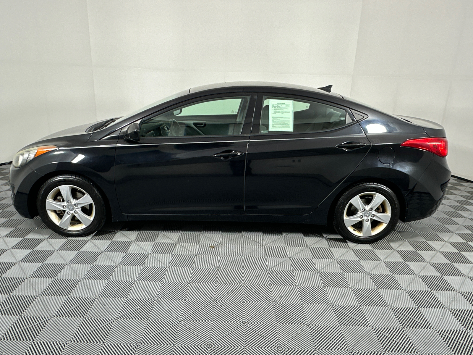 2013 Hyundai Elantra GLS 4