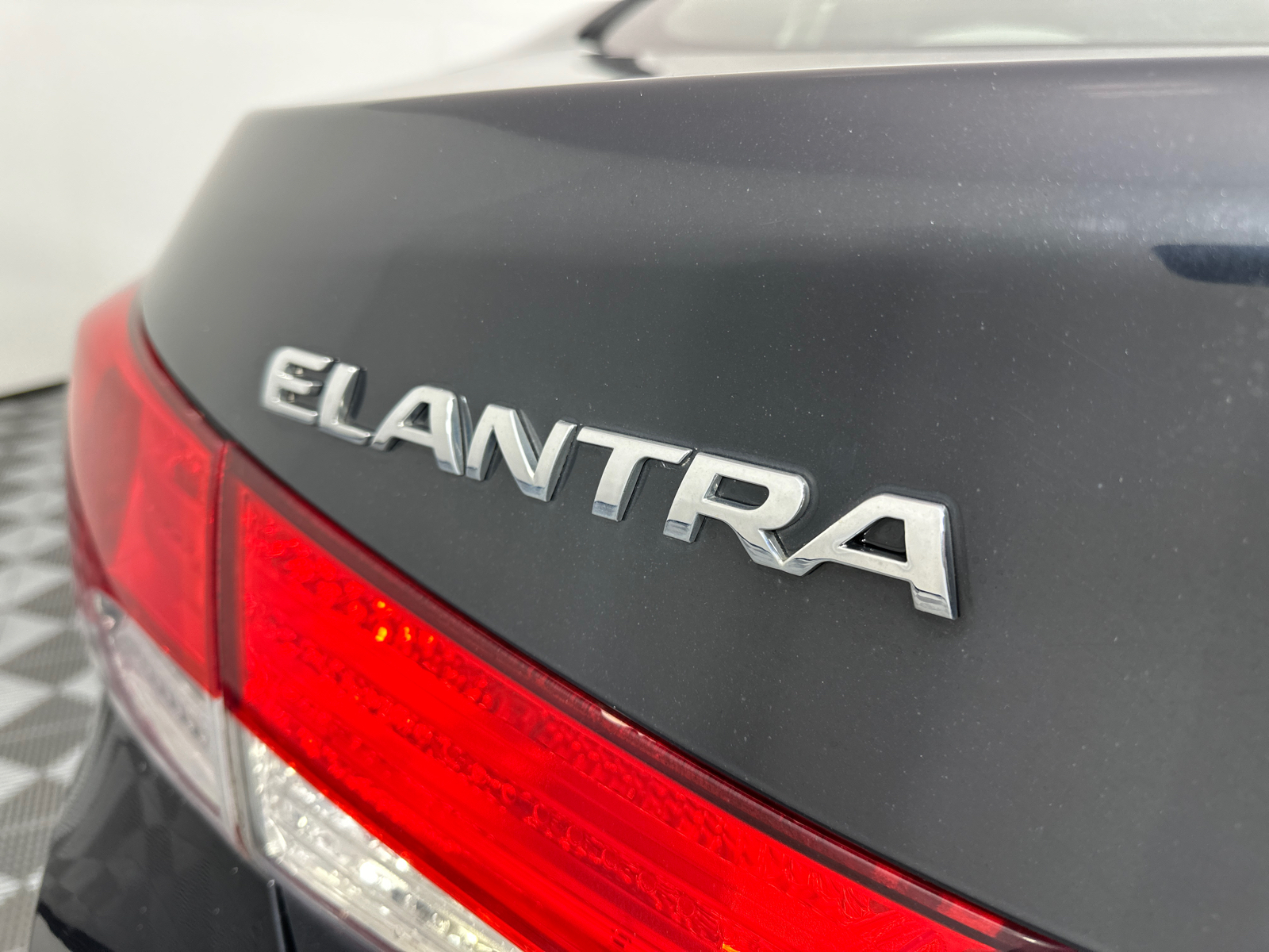 2013 Hyundai Elantra GLS 9