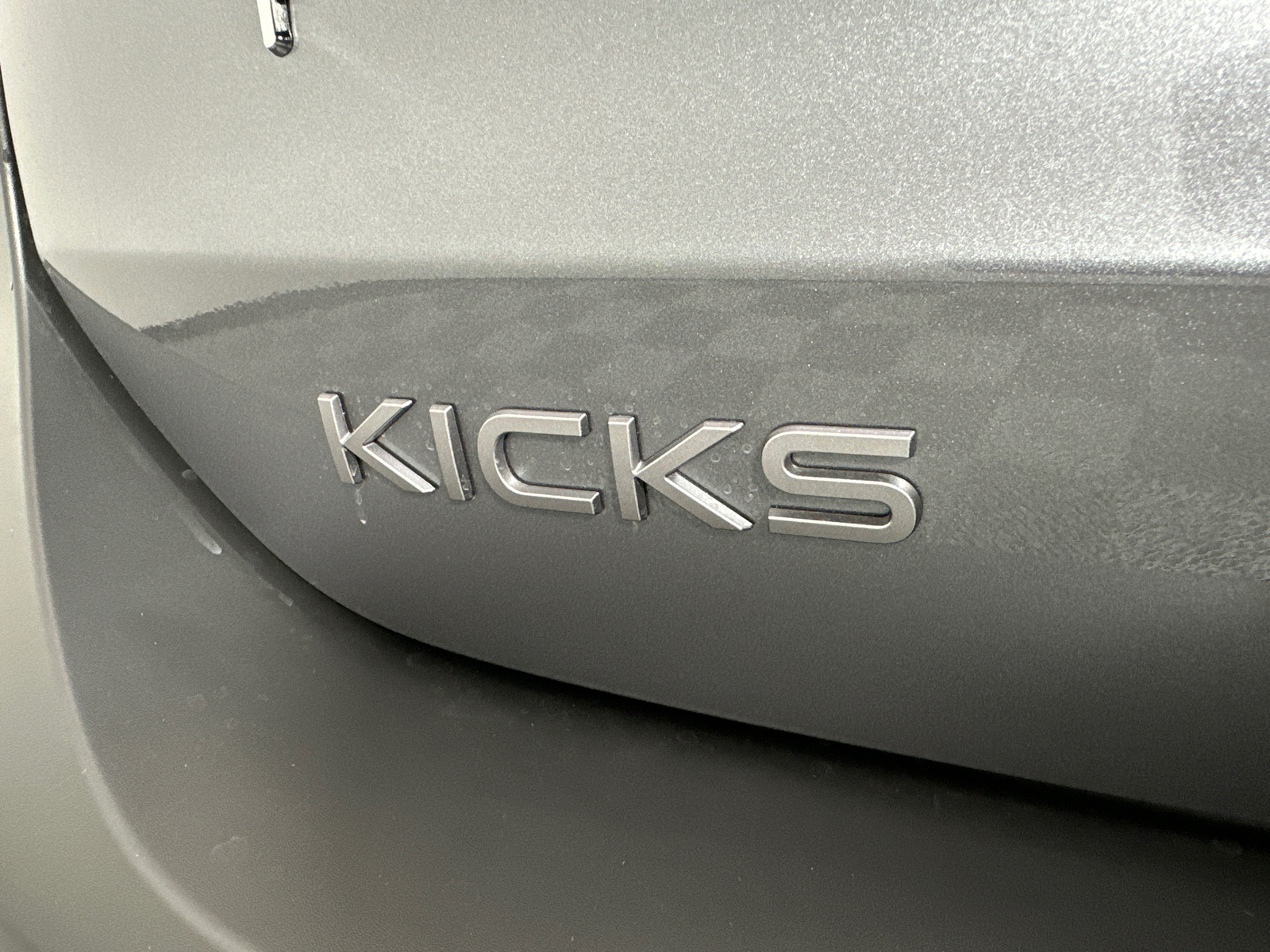 2025 Nissan Kicks S 9