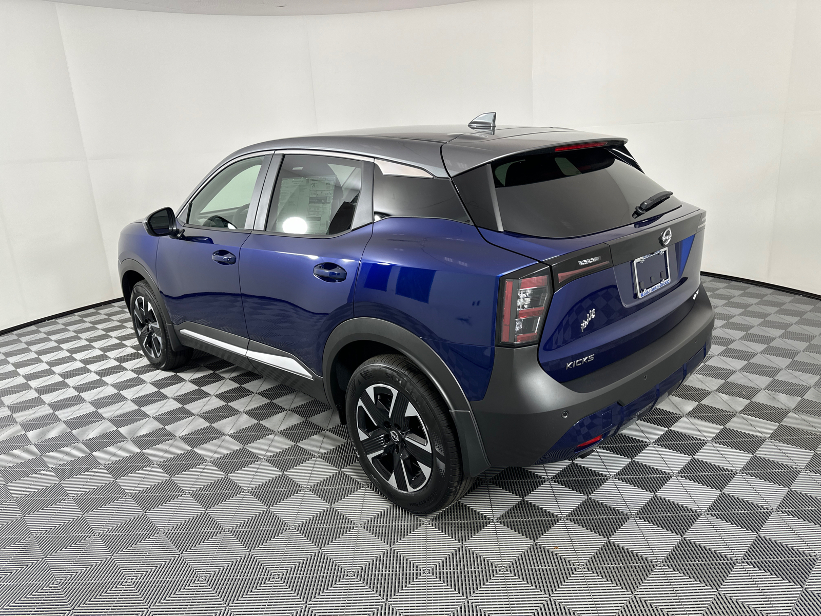 2025 Nissan Kicks SV 5