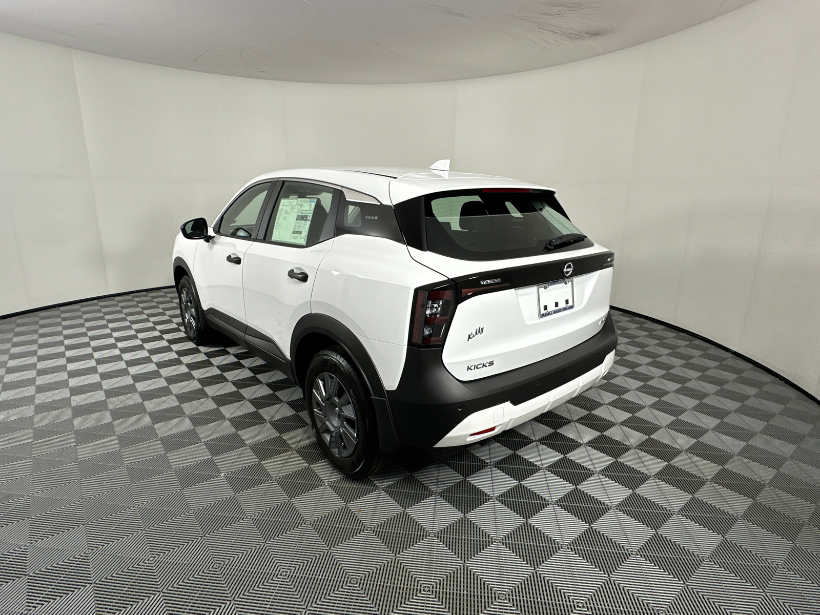 2025 Nissan Kicks S 5