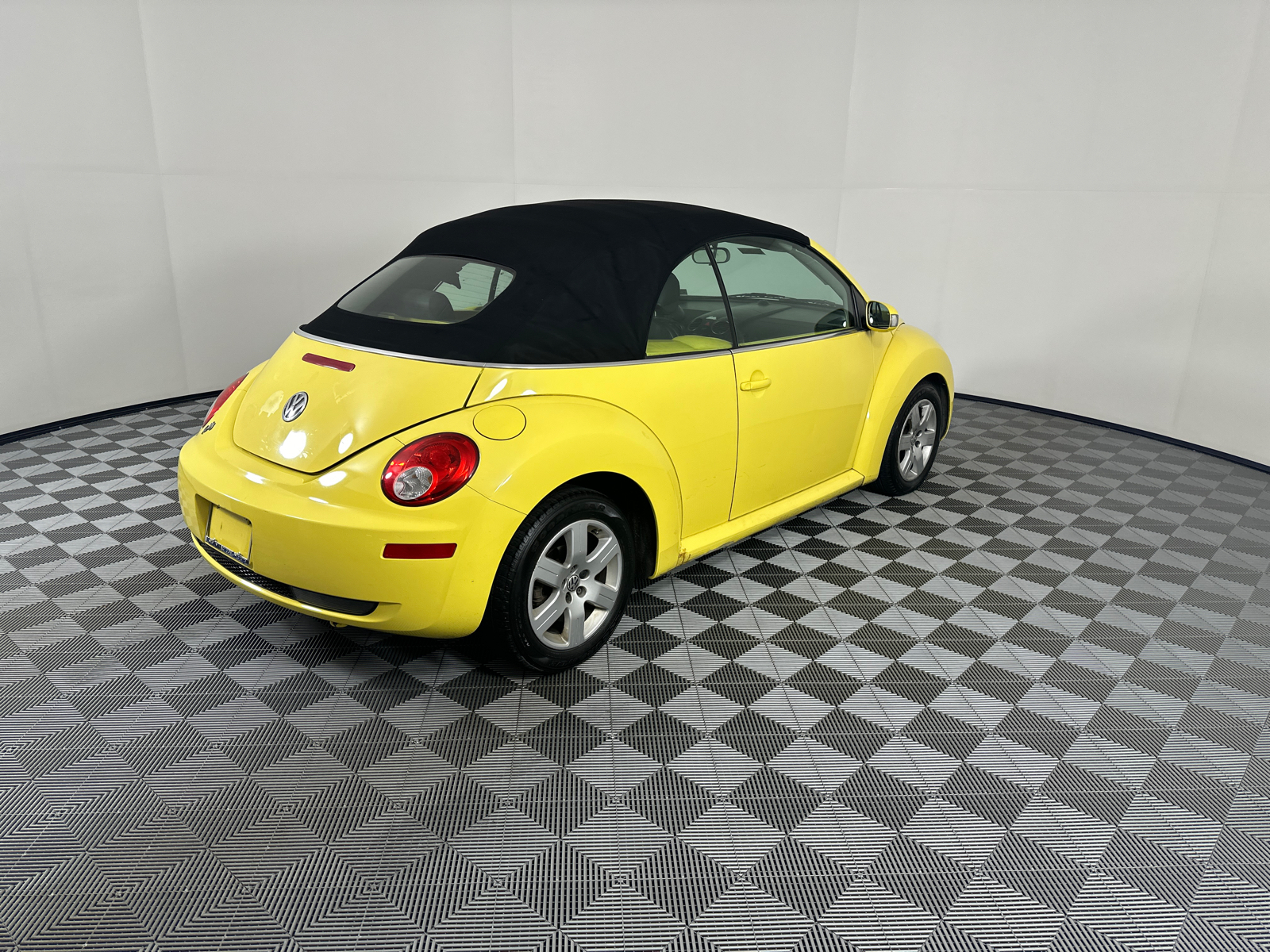 2007 Volkswagen Beetle 2.5L 7