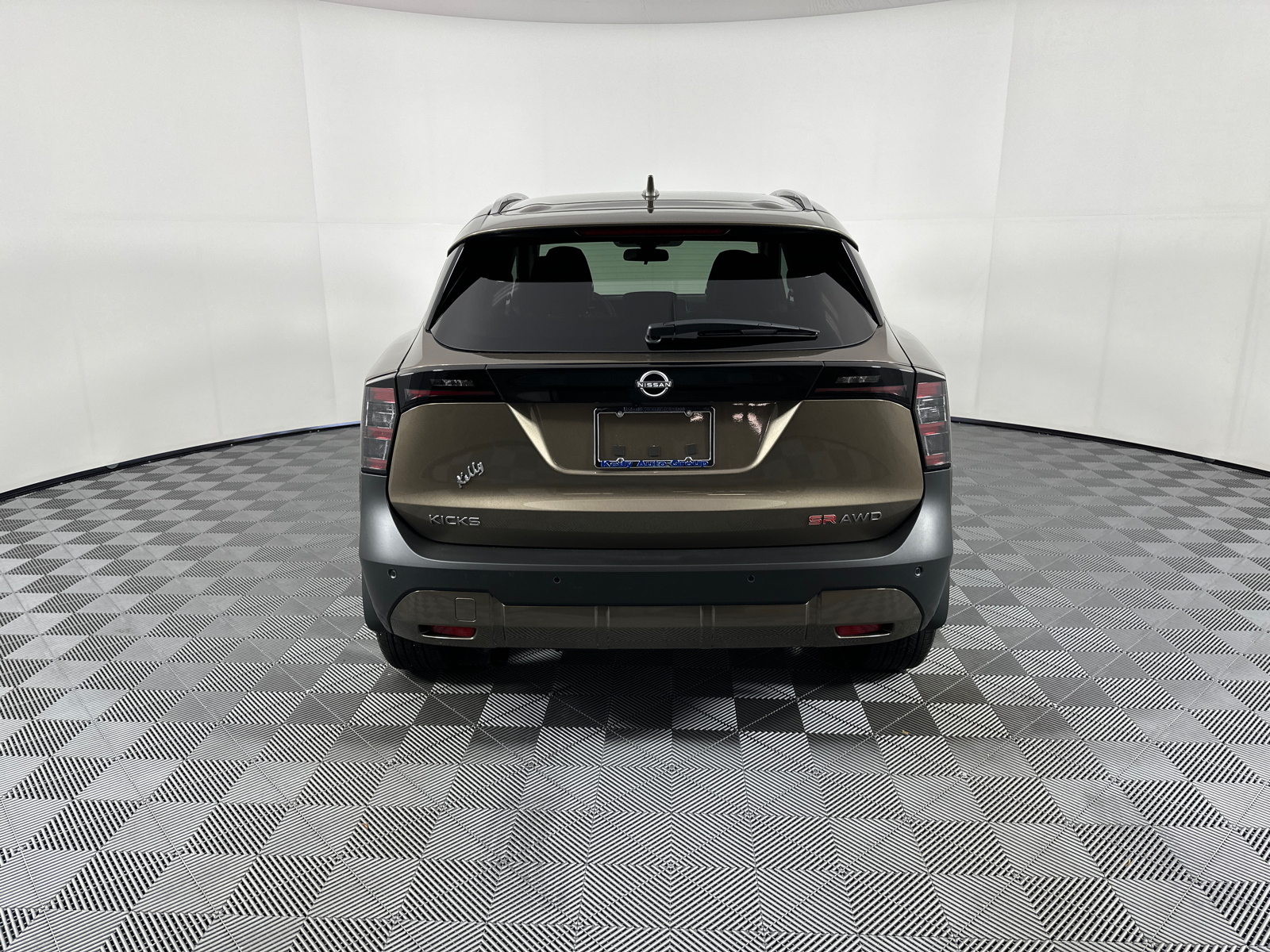 2025 Nissan Kicks SR 6