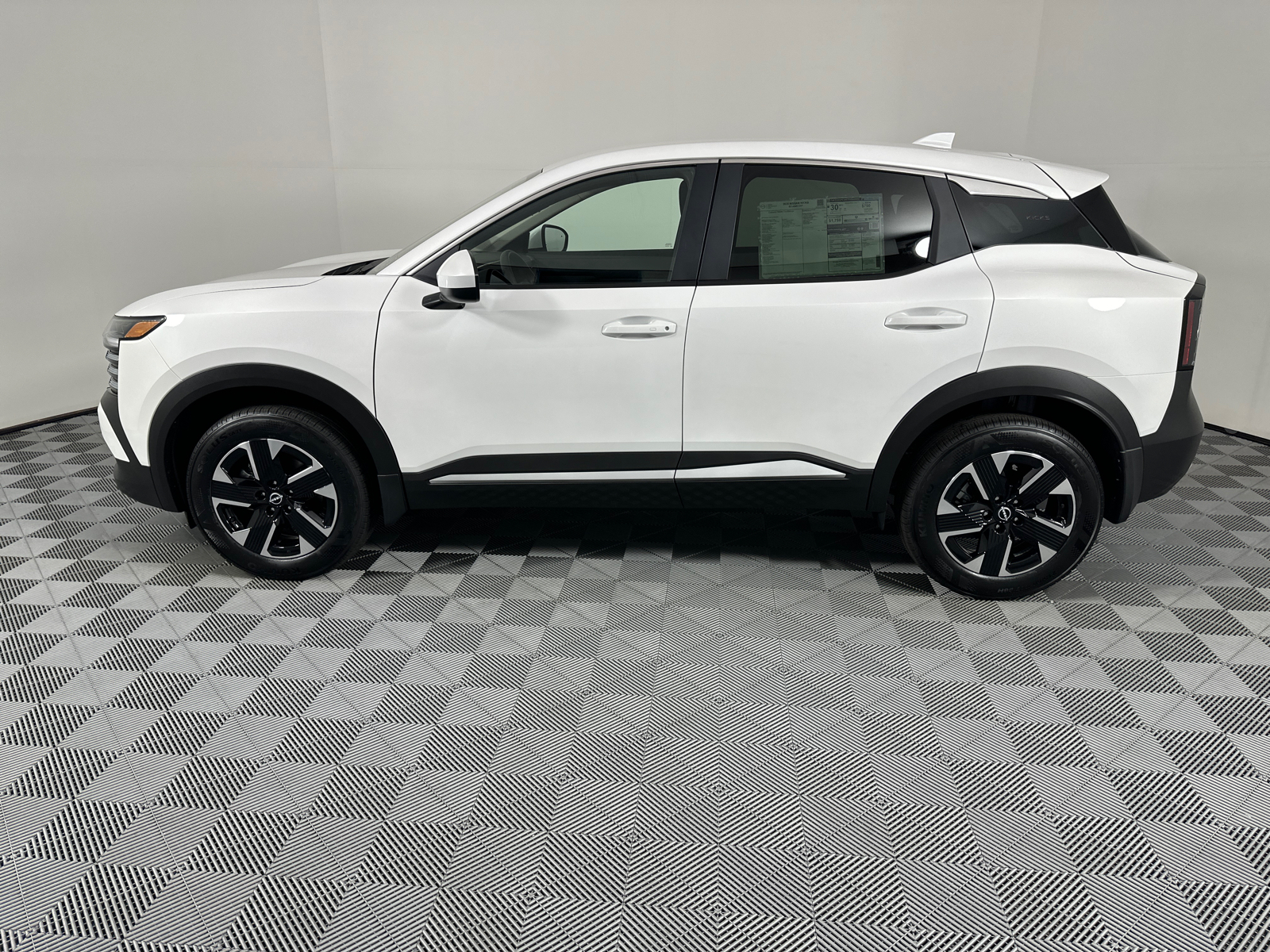 2025 Nissan Kicks SV 4