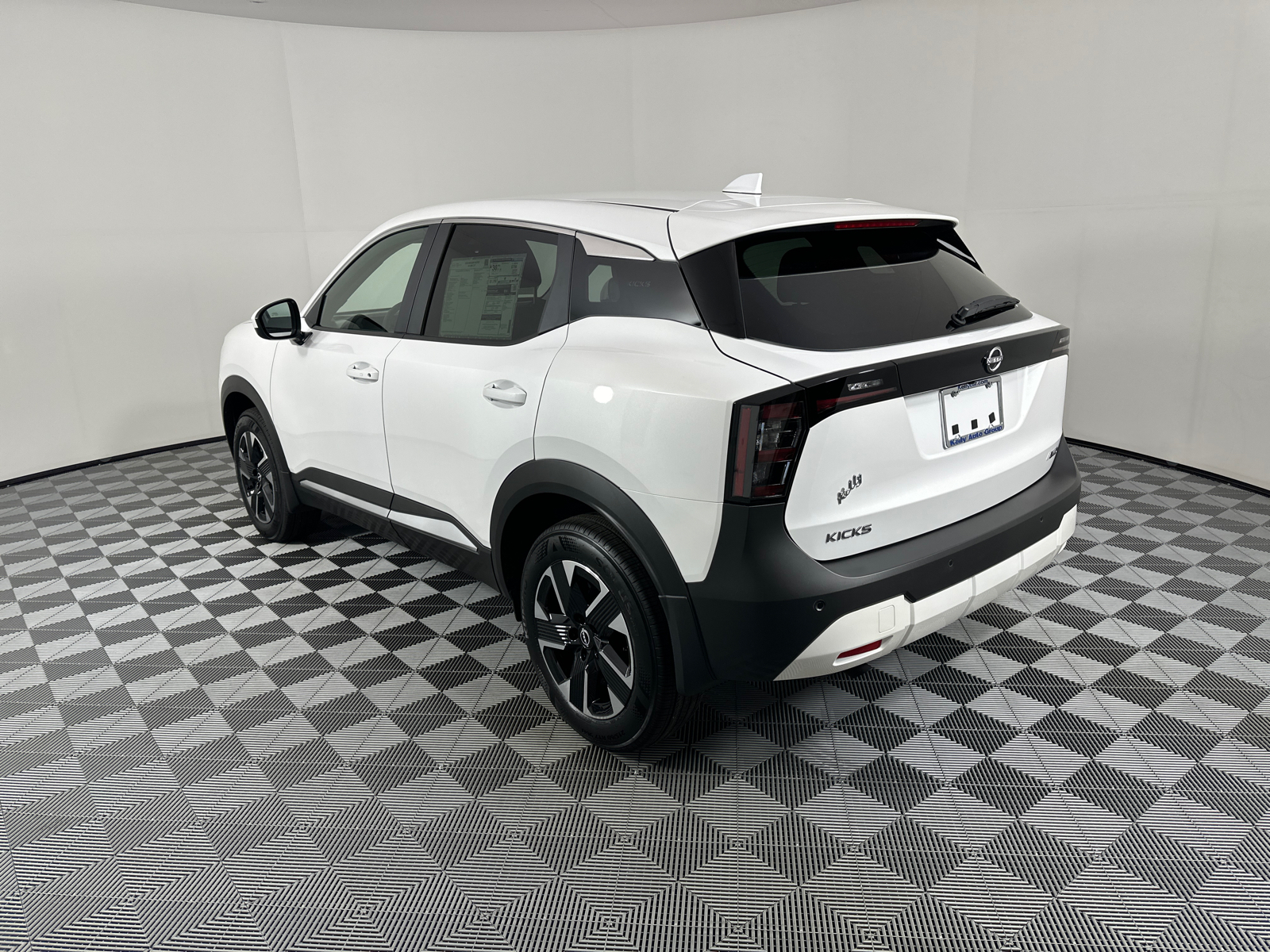 2025 Nissan Kicks SV 5