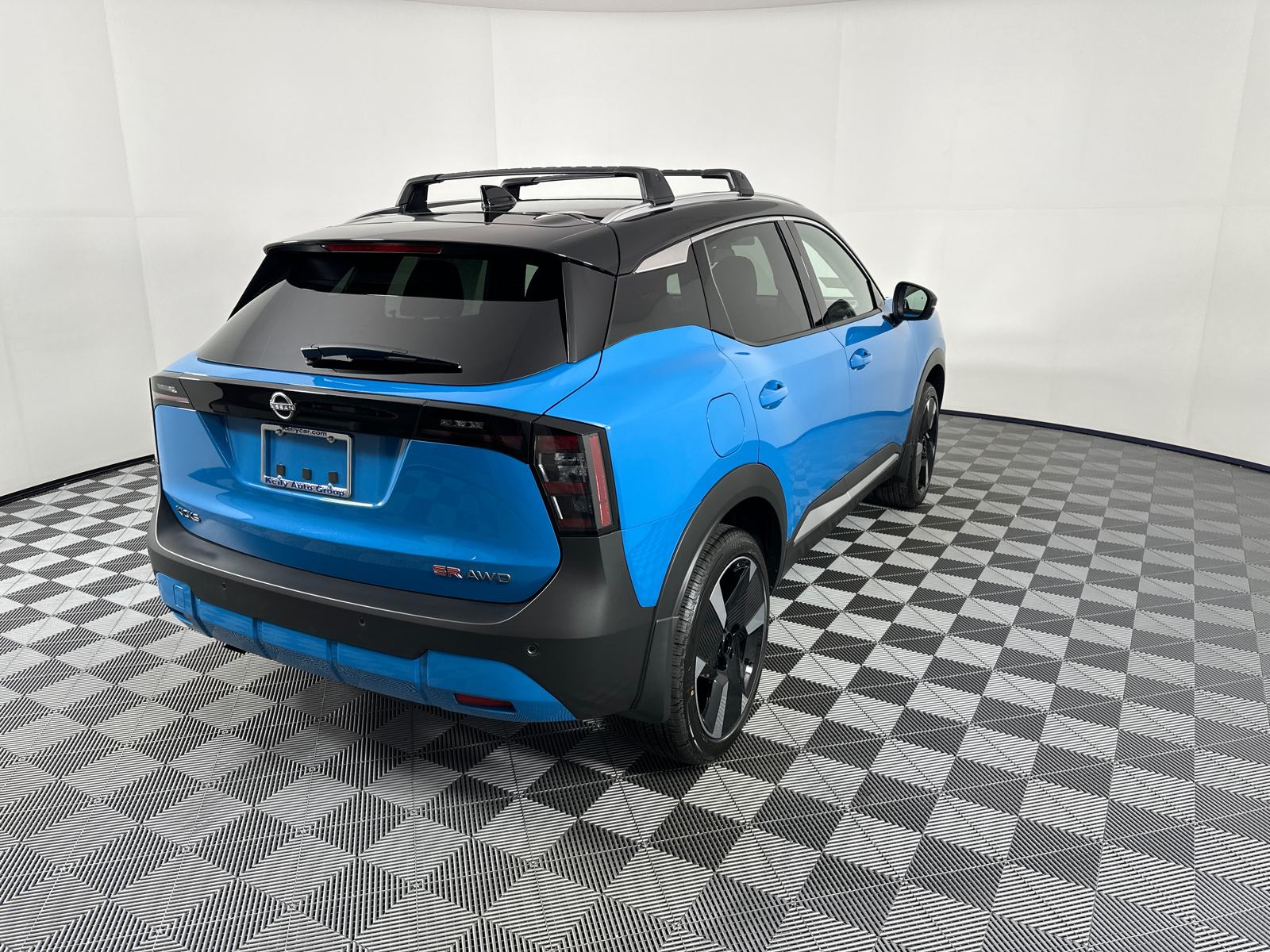 2025 Nissan Kicks SR 7