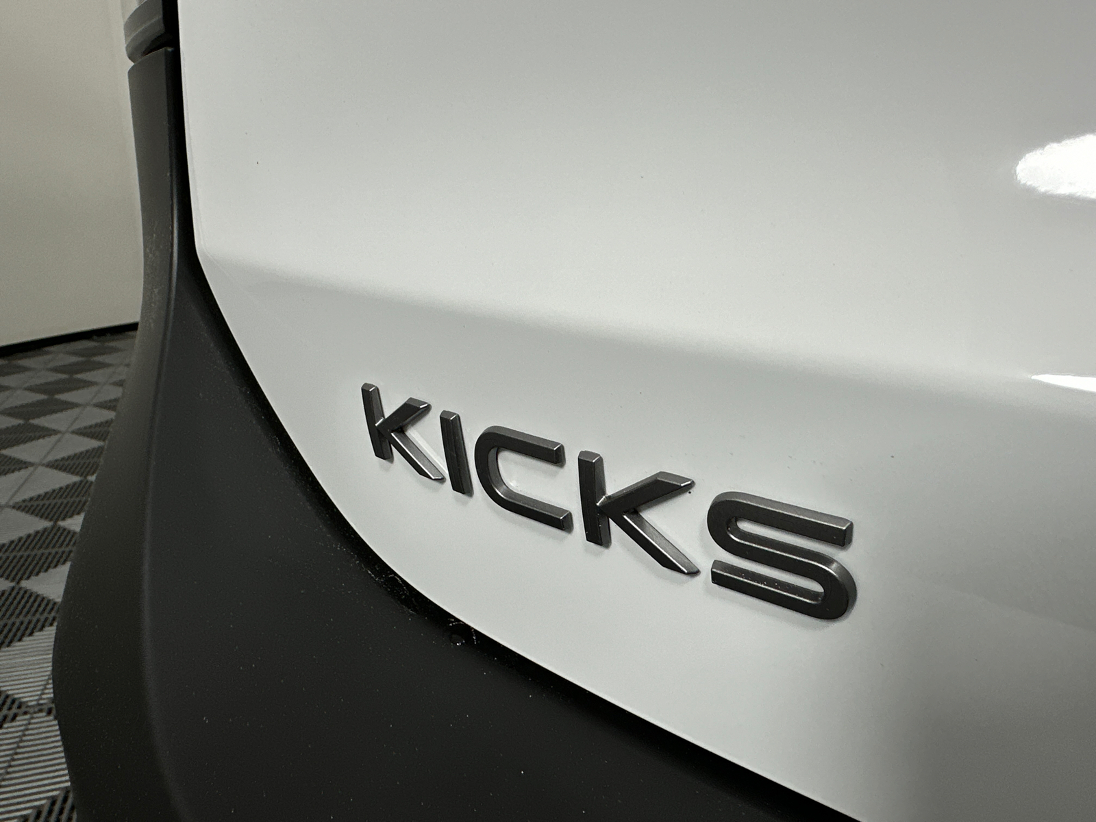 2025 Nissan Kicks SV 10