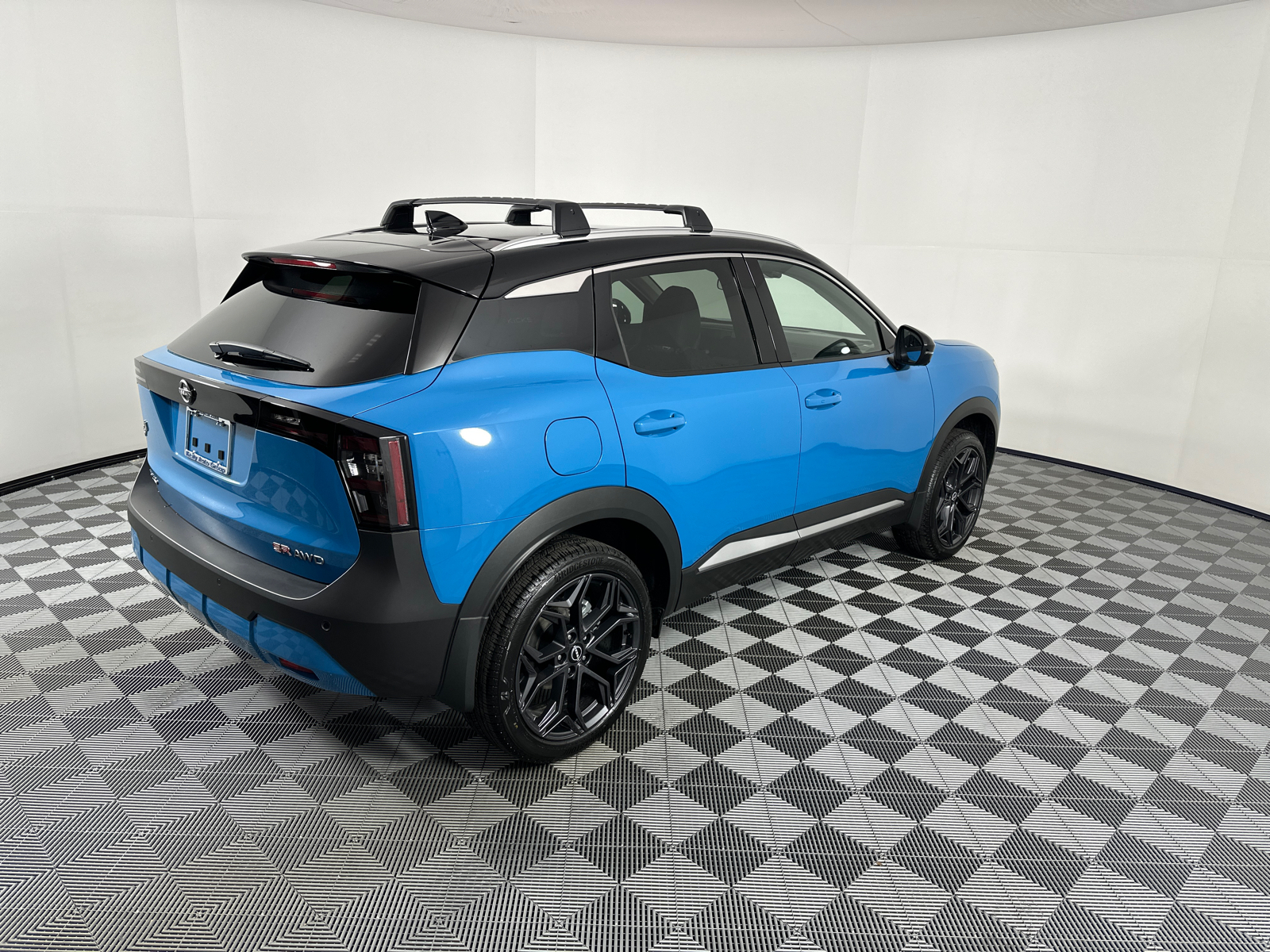 2025 Nissan Kicks SR 7