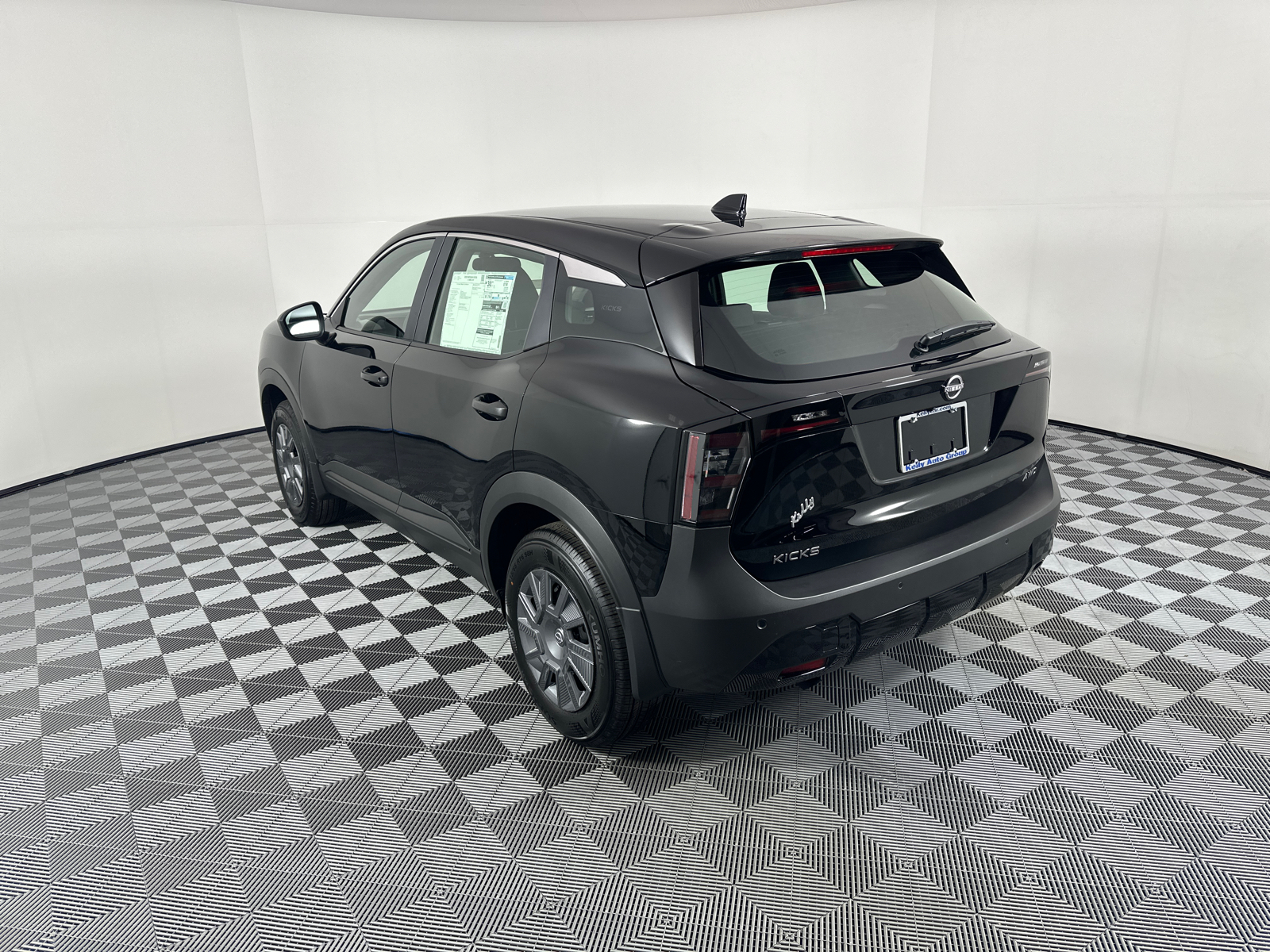 2025 Nissan Kicks S 5