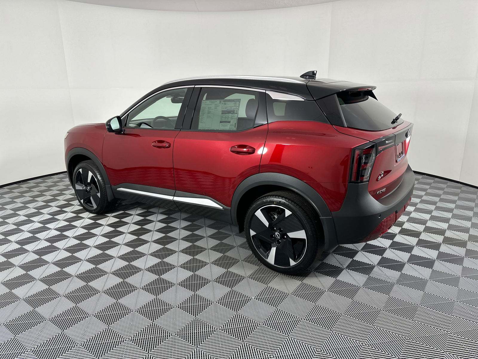 2025 Nissan Kicks SR 5