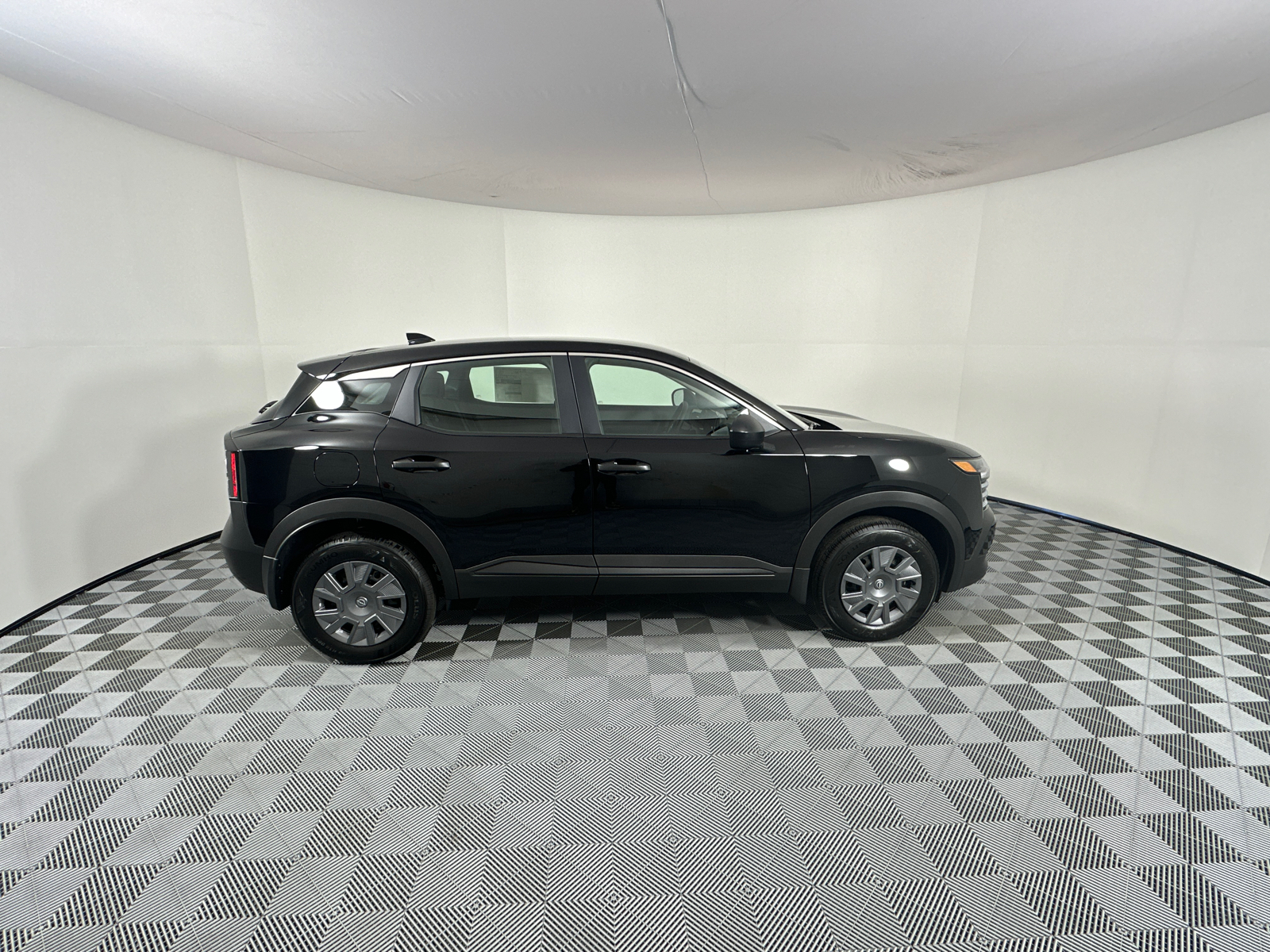 2025 Nissan Kicks S 8