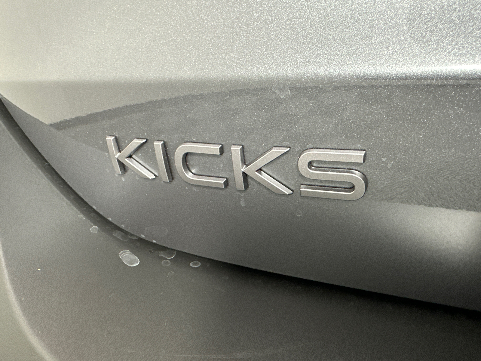 2025 Nissan Kicks S 9