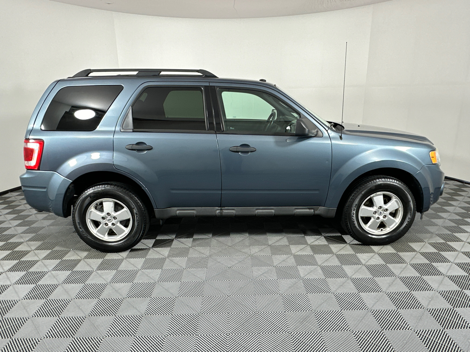 2011 Ford Escape XLT 8