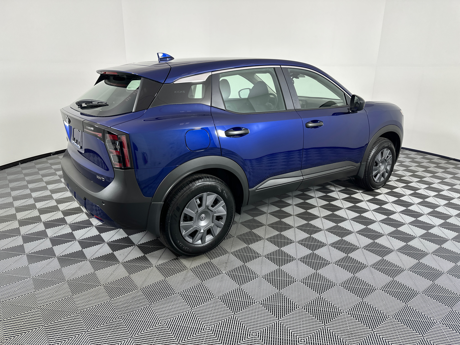 2025 Nissan Kicks S 7