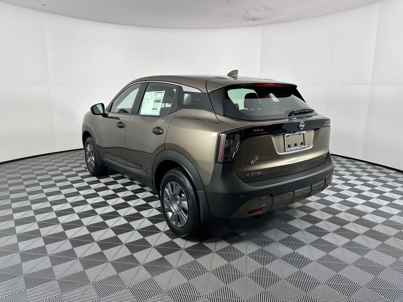 2025 Nissan Kicks S 5