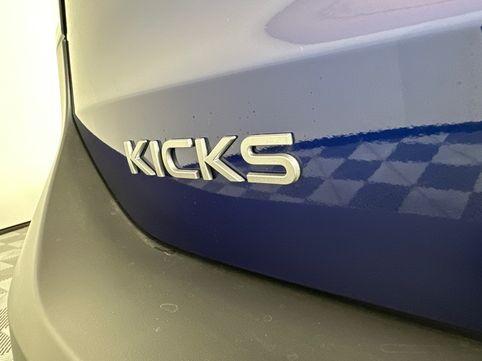 2025 Nissan Kicks SV 10