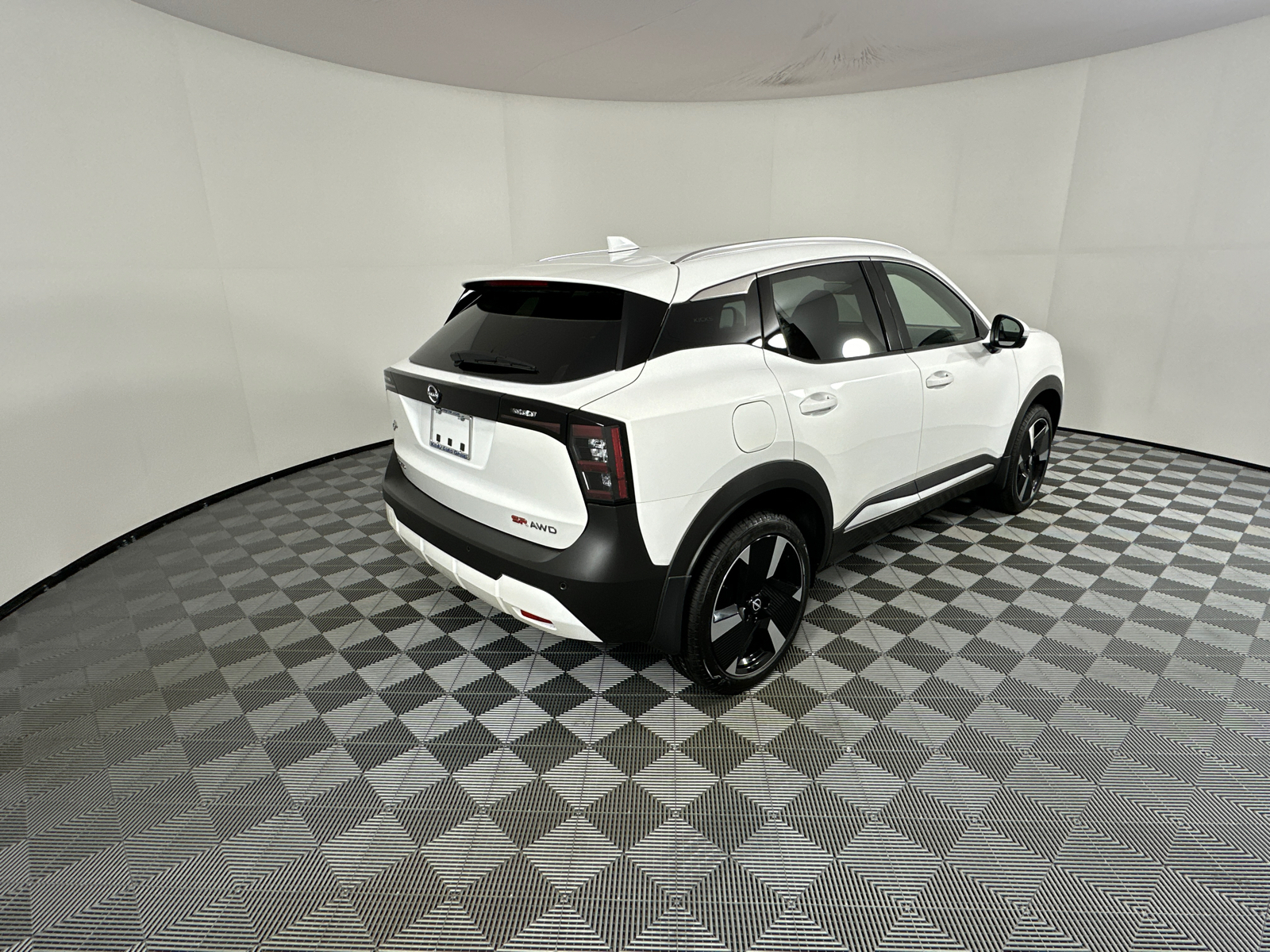 2025 Nissan Kicks SR 7