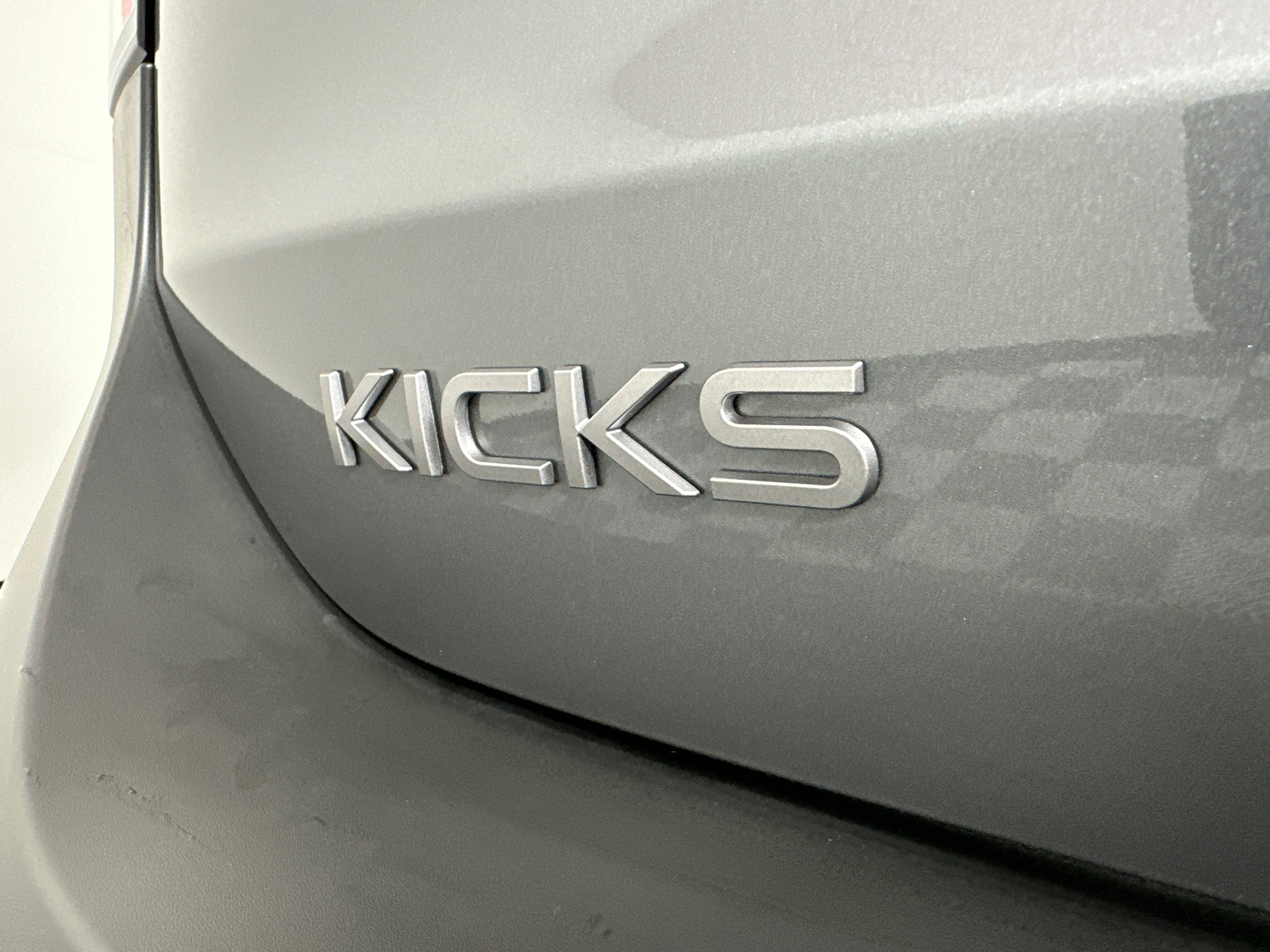 2025 Nissan Kicks SR 10