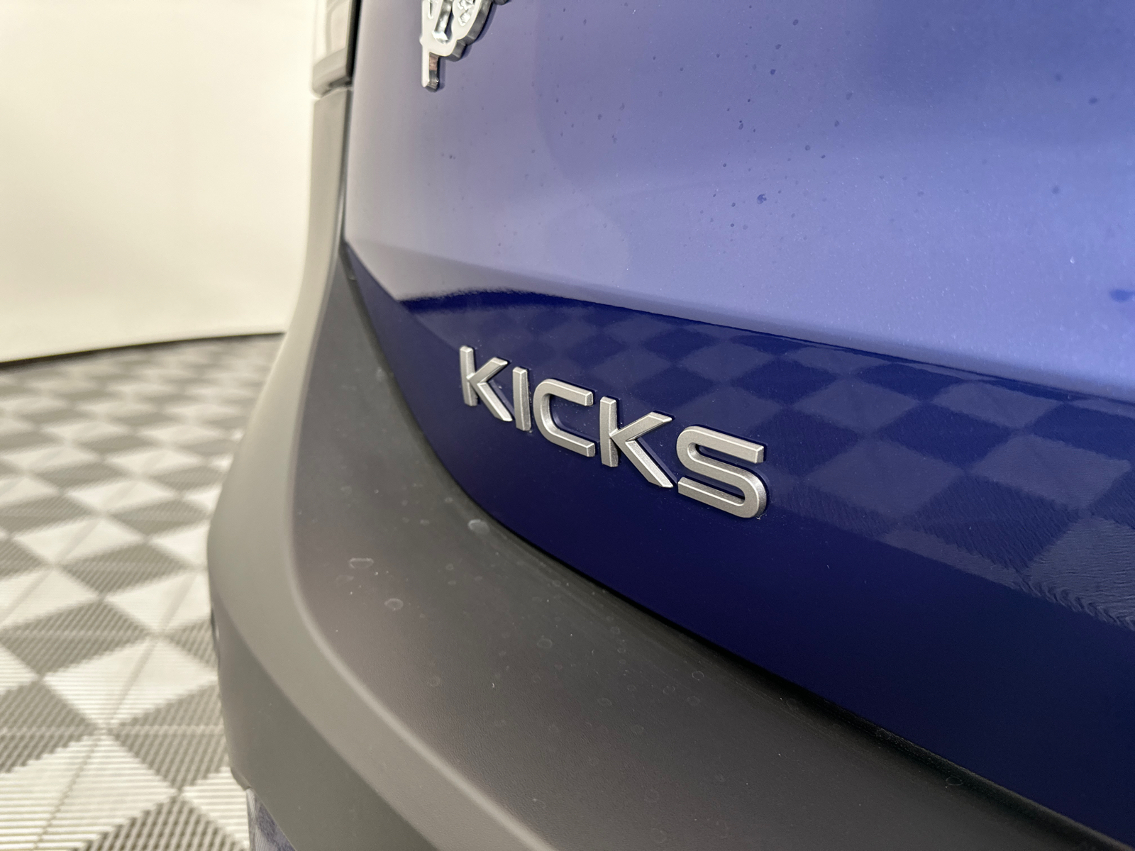 2025 Nissan Kicks SV 10