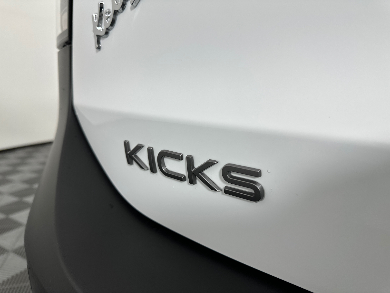 2025 Nissan Kicks SV 10