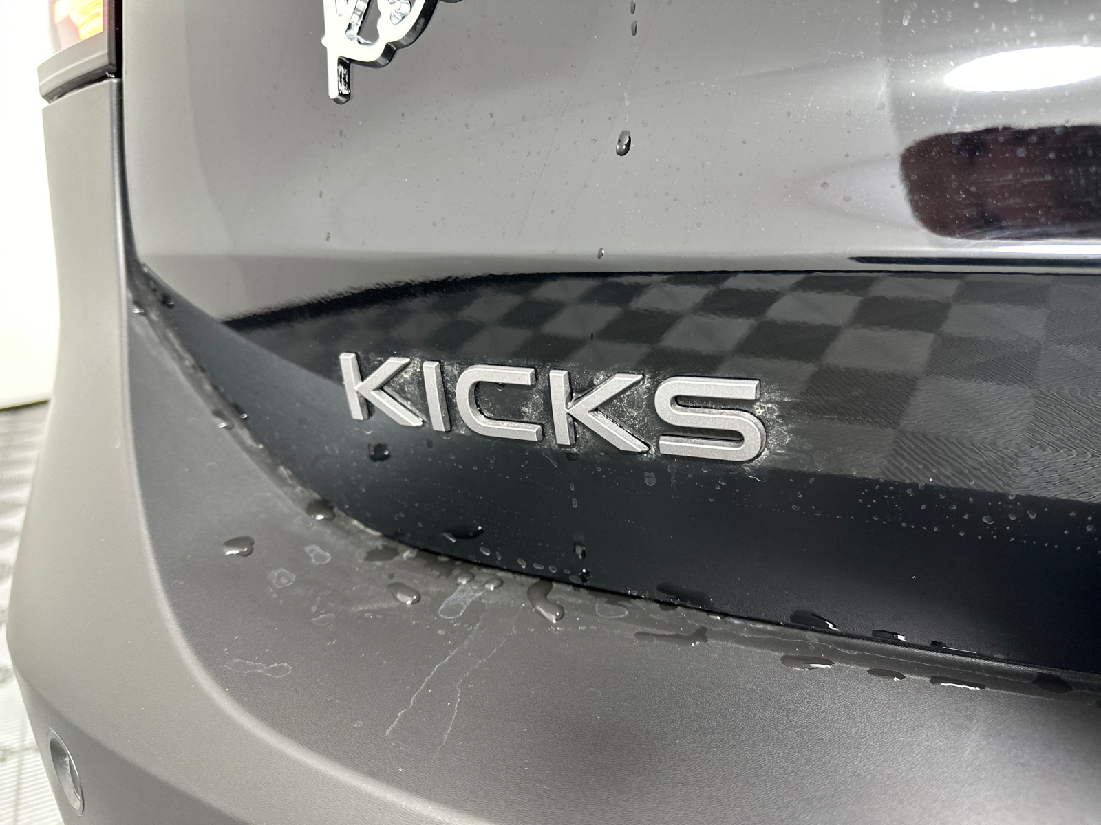 2025 Nissan Kicks SV 9