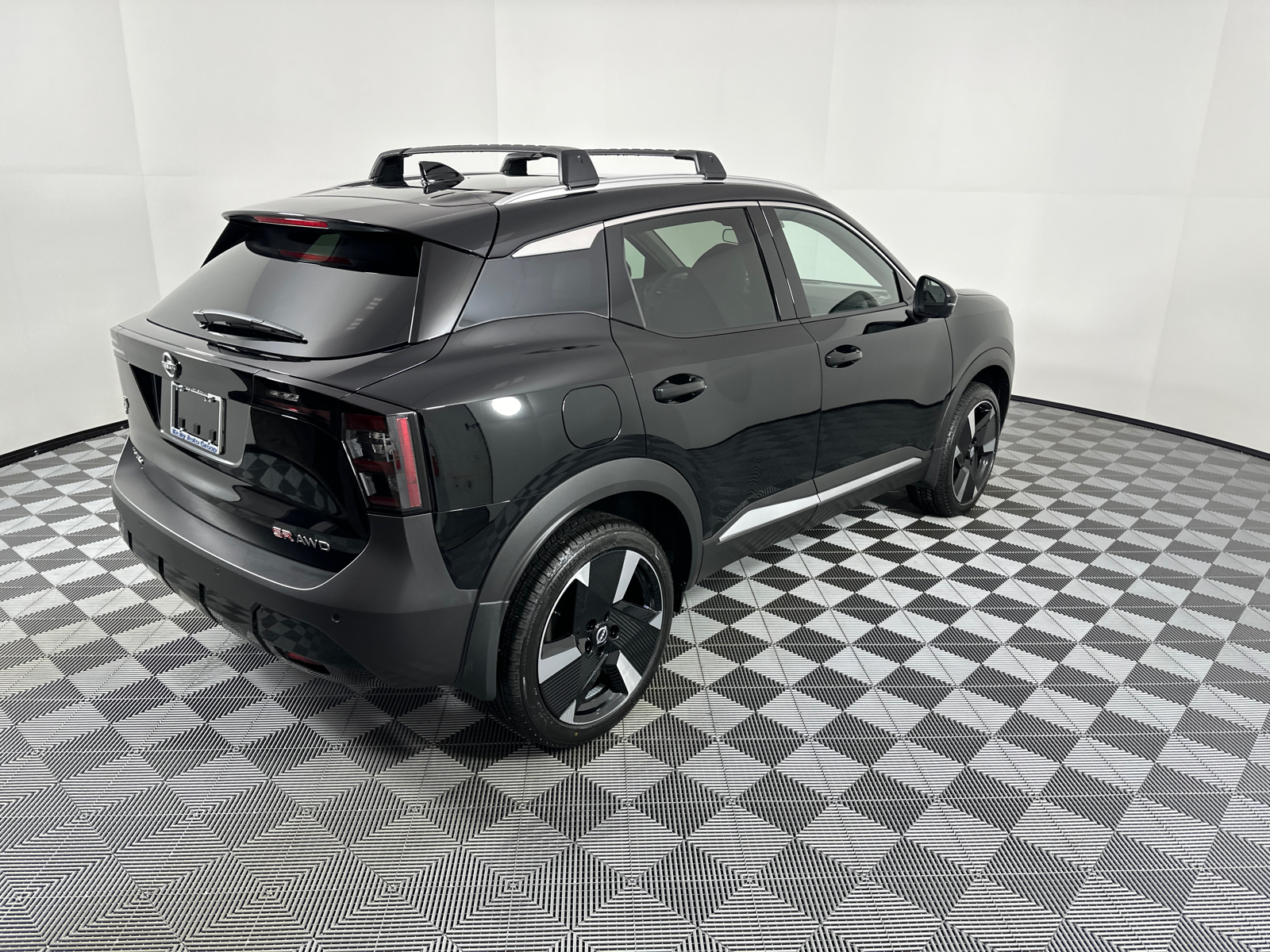 2025 Nissan Kicks SR 7