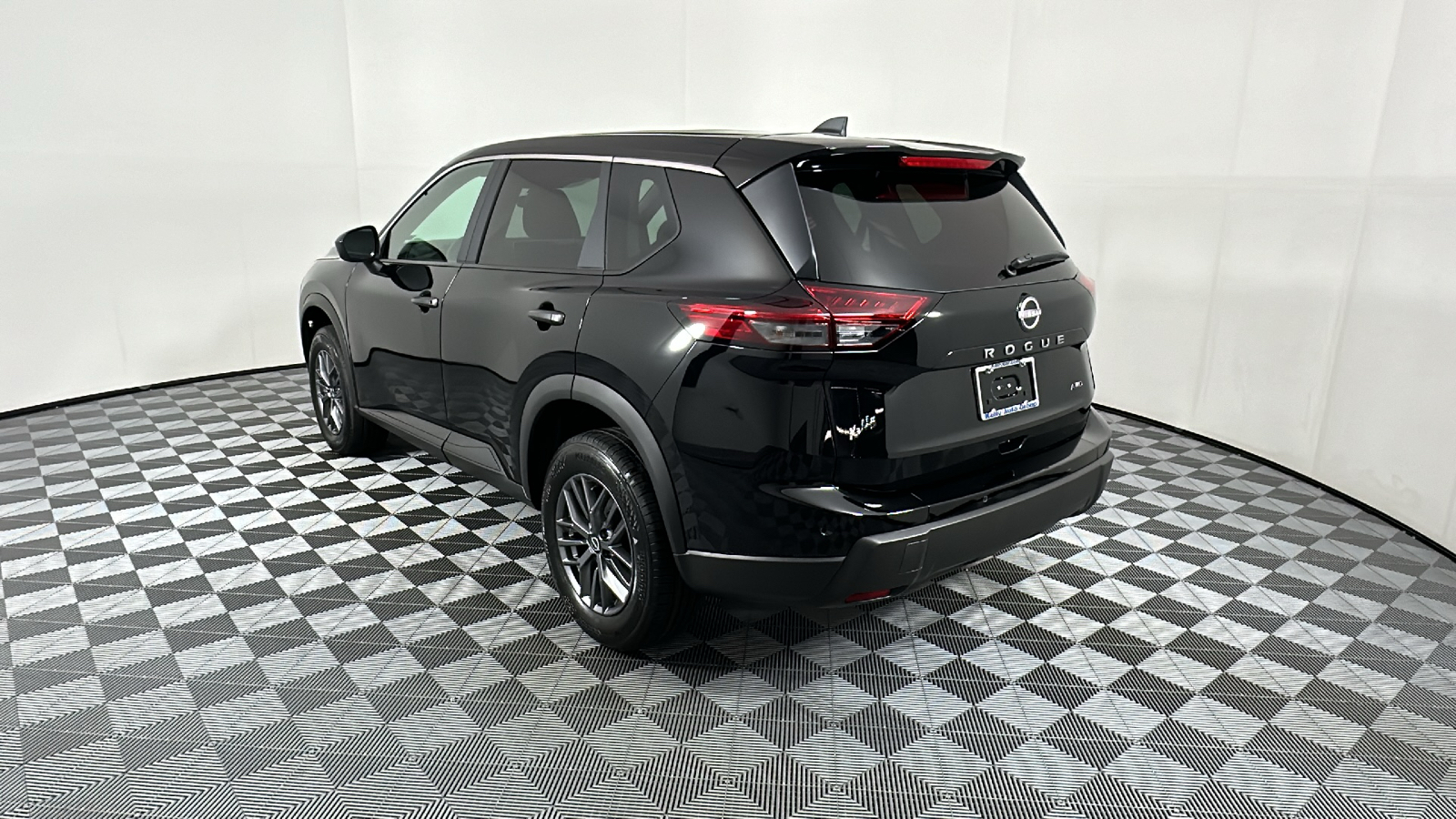 2025 Nissan Rogue S 5