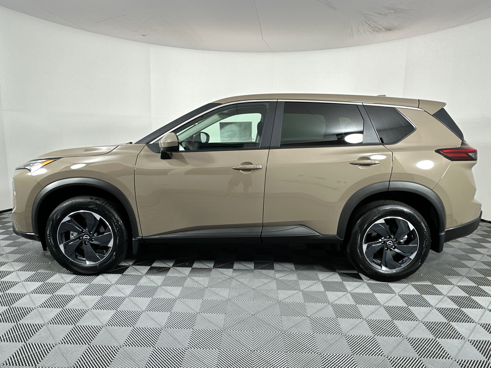 2025 Nissan Rogue SV 4