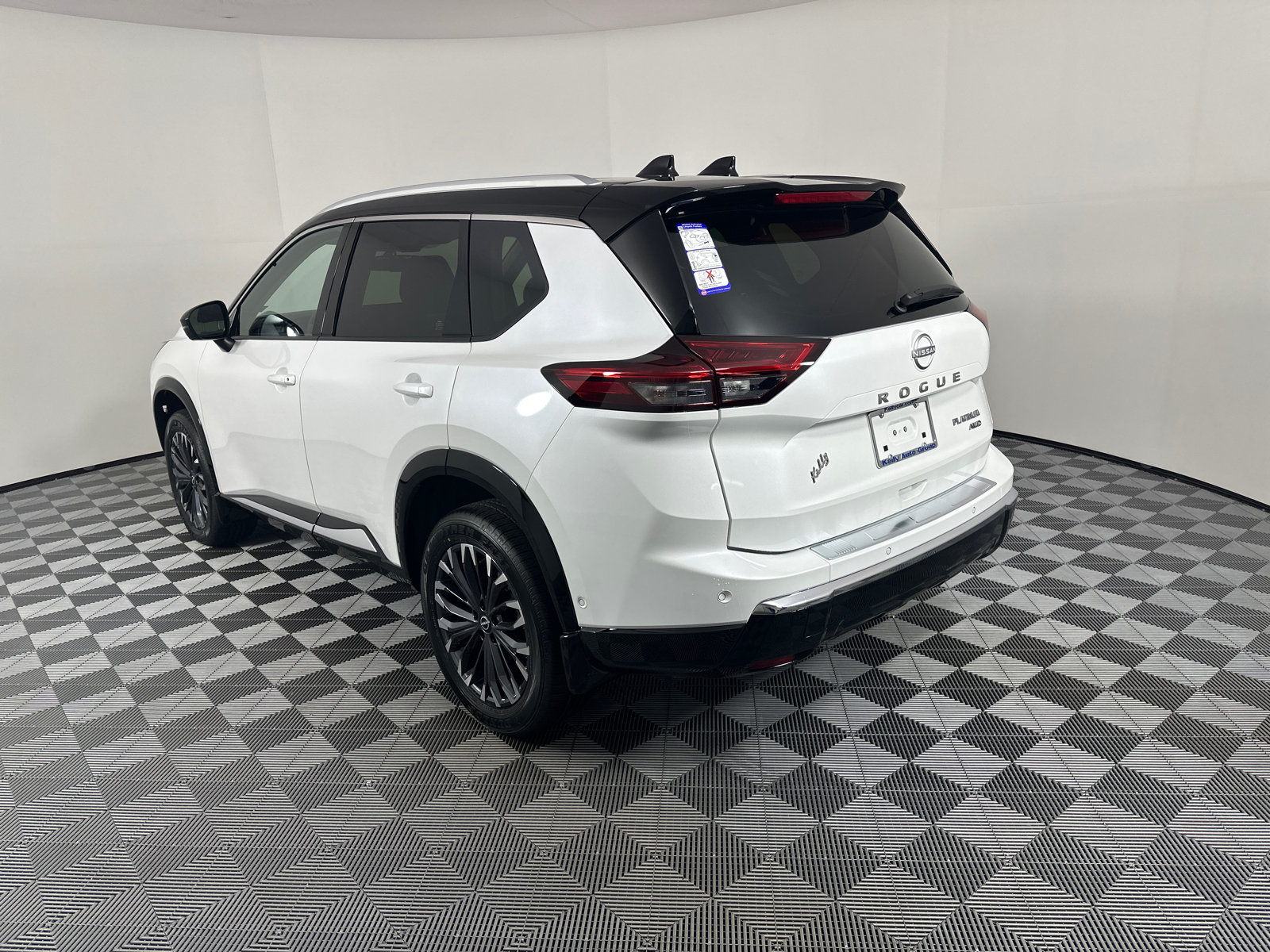 2025 Nissan Rogue Platinum 5