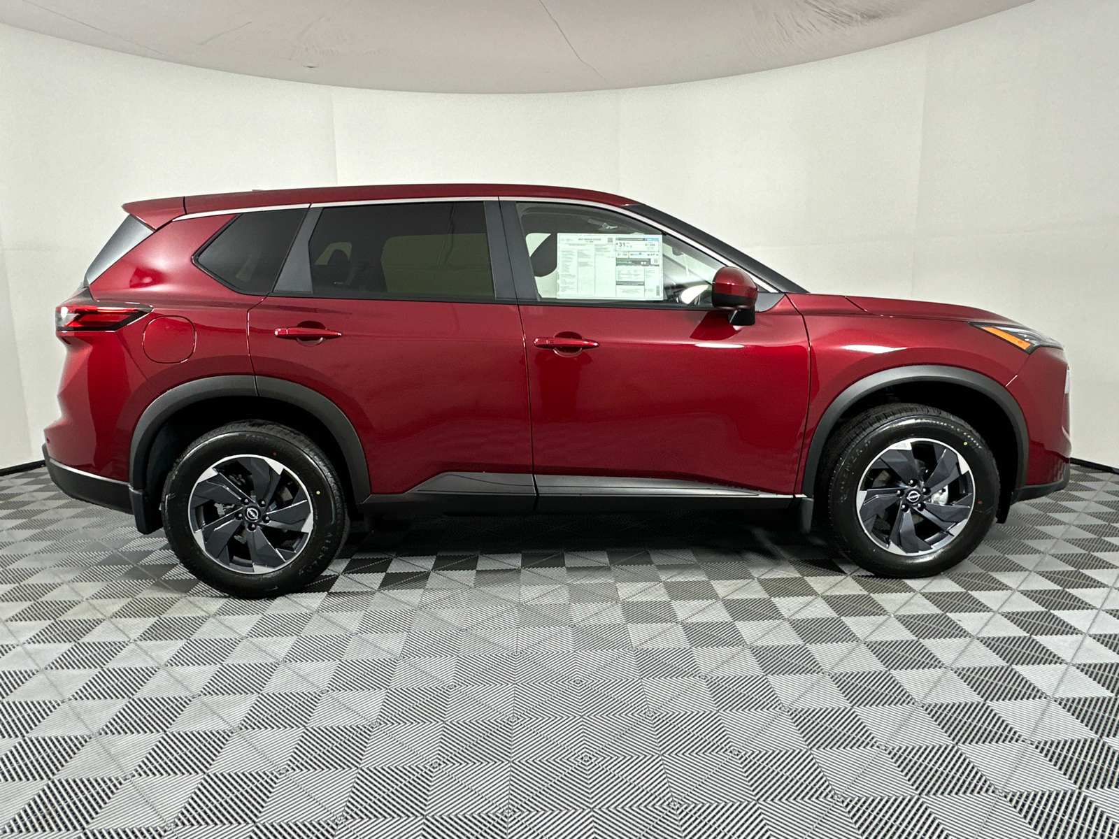 2025 Nissan Rogue SV 8