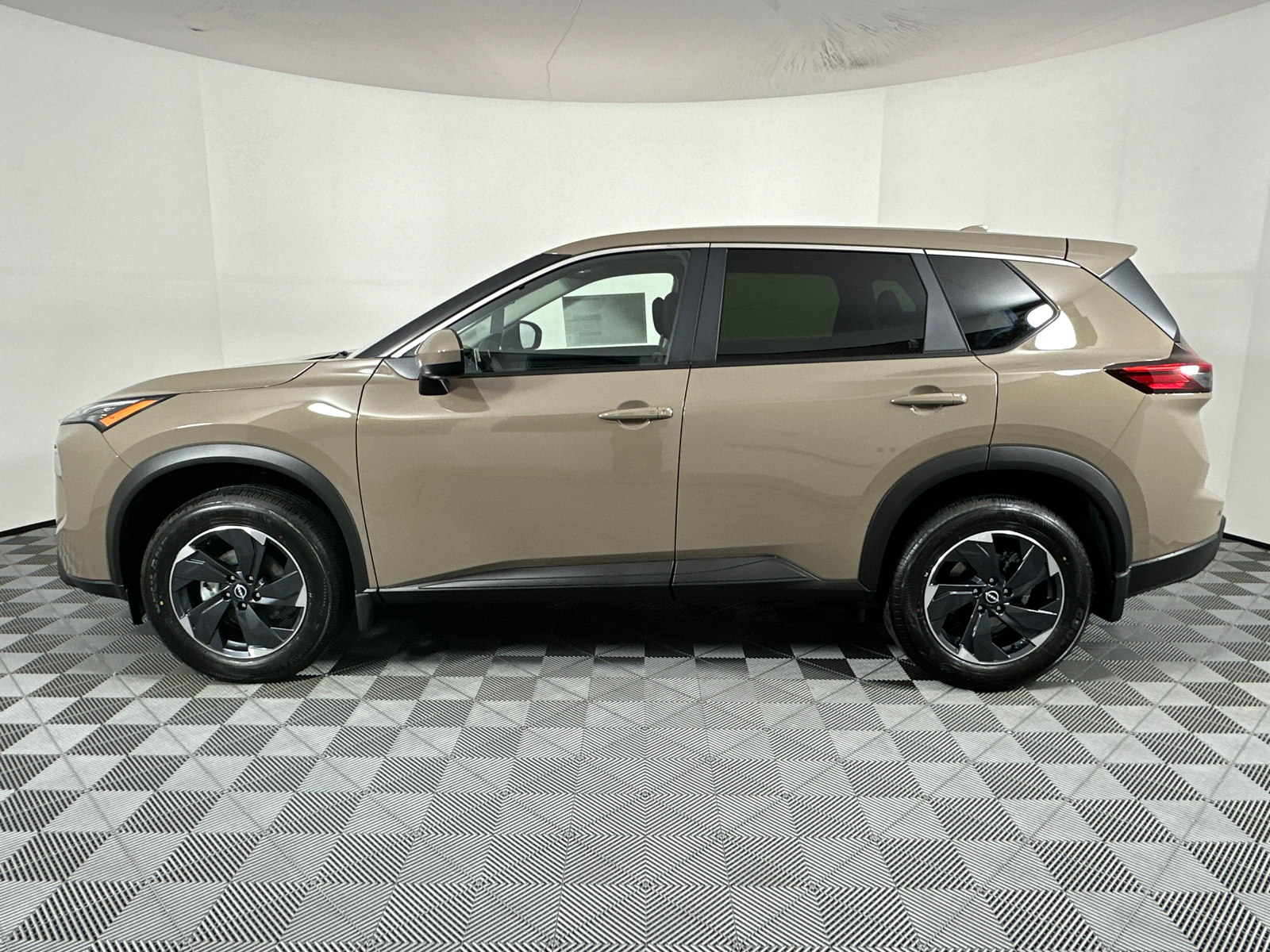 2025 Nissan Rogue SV 4