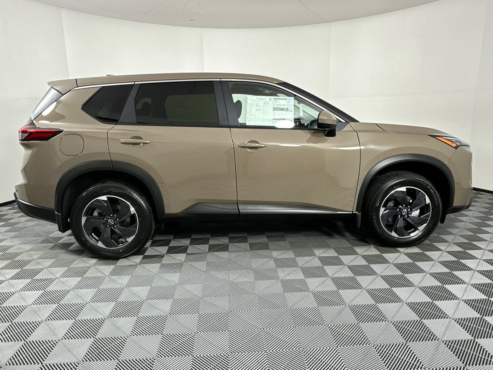 2025 Nissan Rogue SV 8