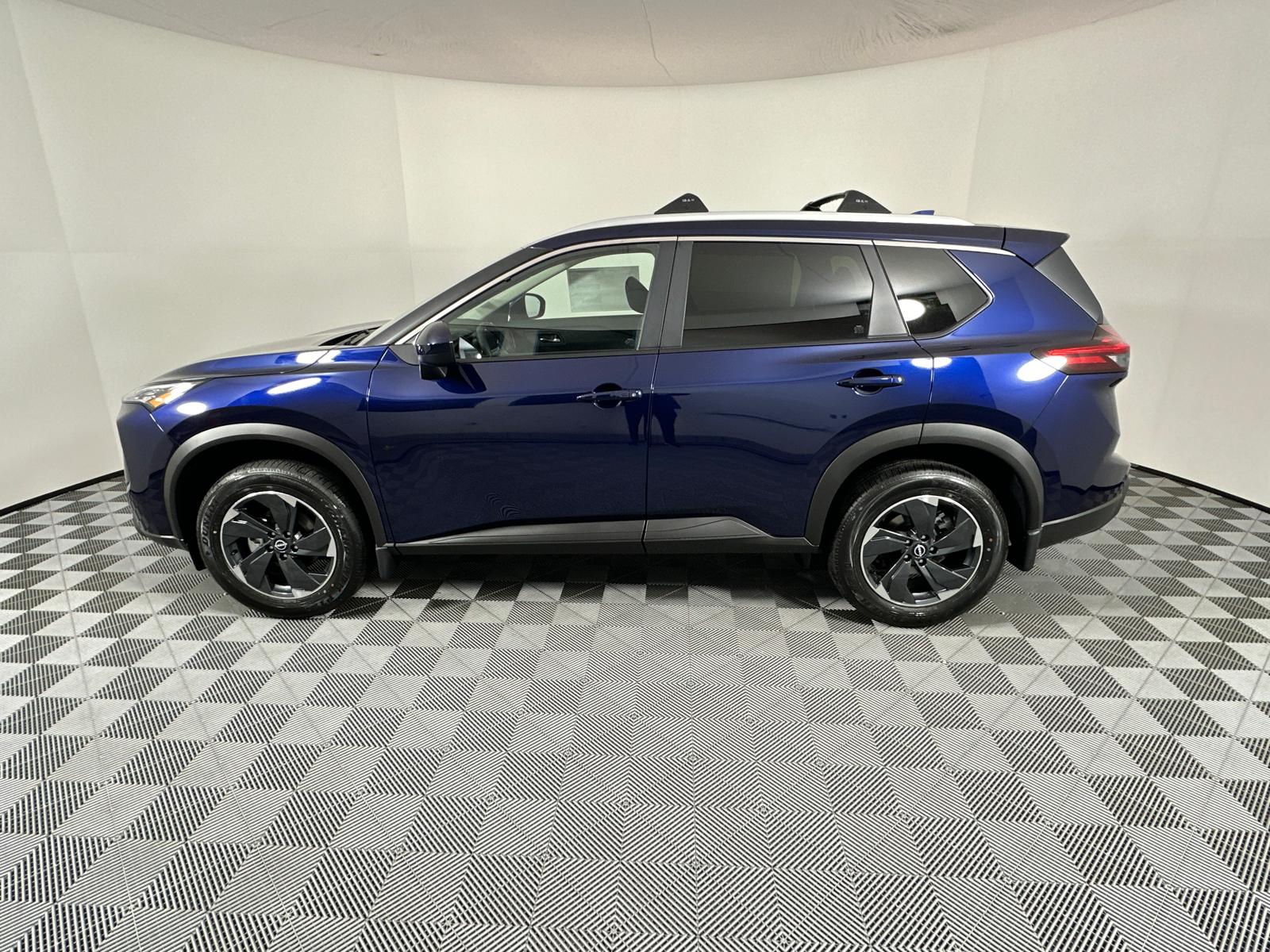 2025 Nissan Rogue SV 4