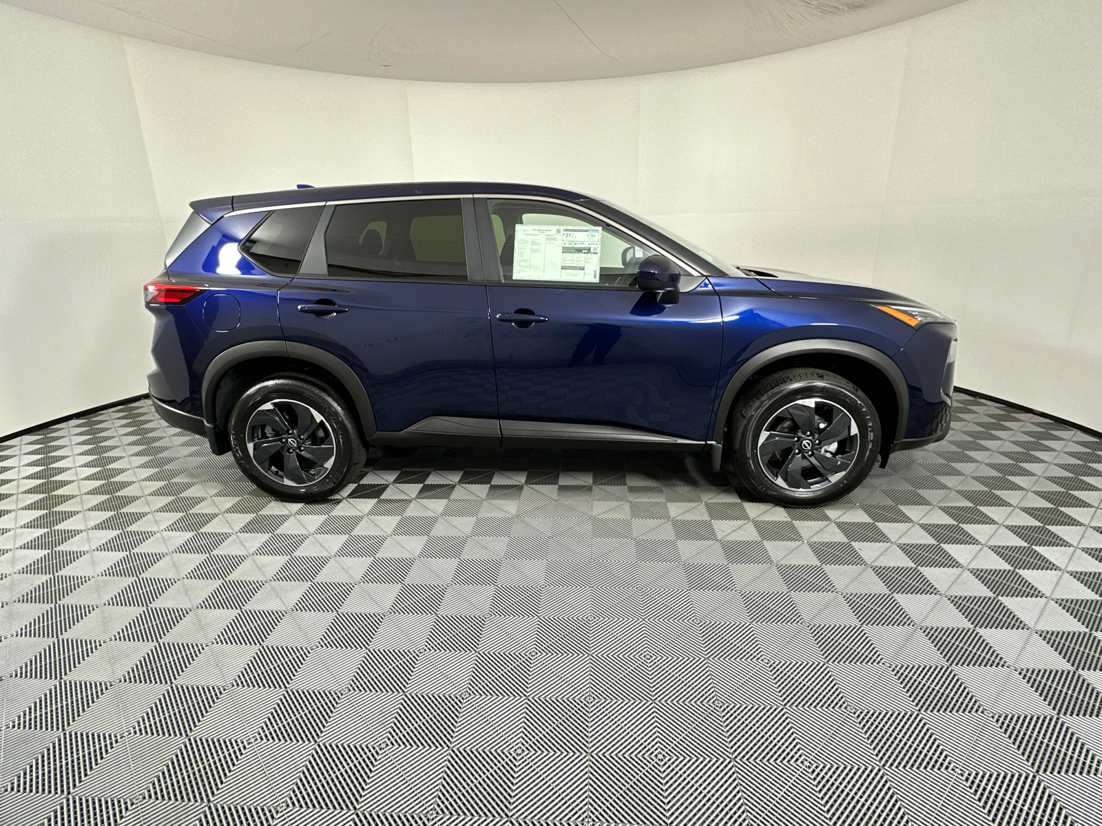 2025 Nissan Rogue SV 8