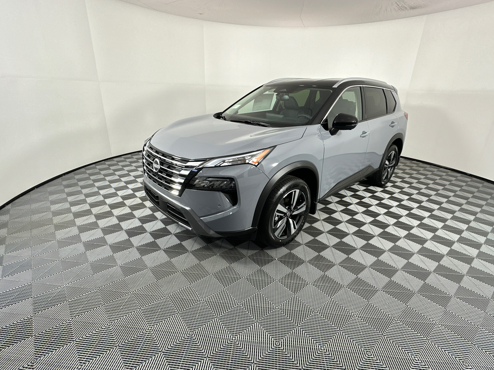 2025 Nissan Rogue SL 3