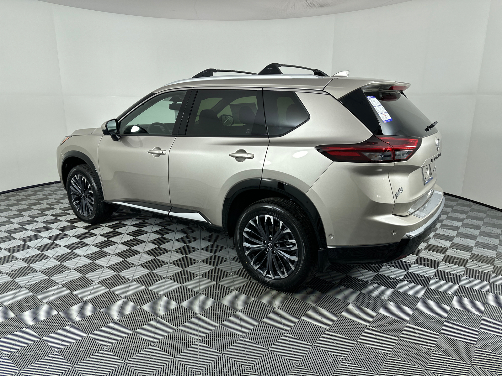 2025 Nissan Rogue Platinum 5