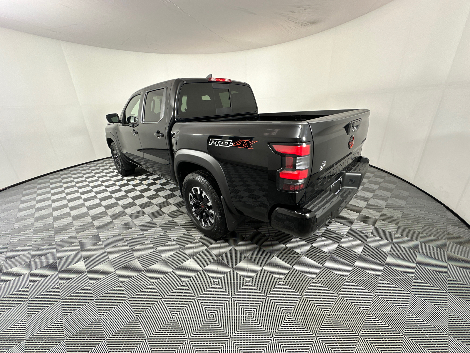 2024 Nissan Frontier  5