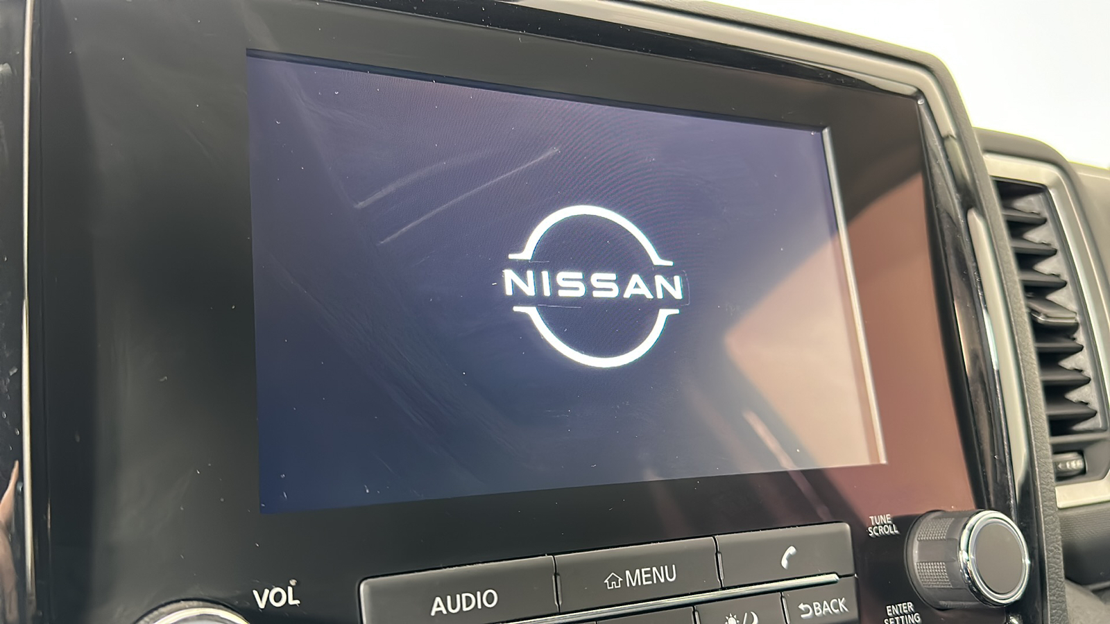 2022 Nissan Frontier SV 26