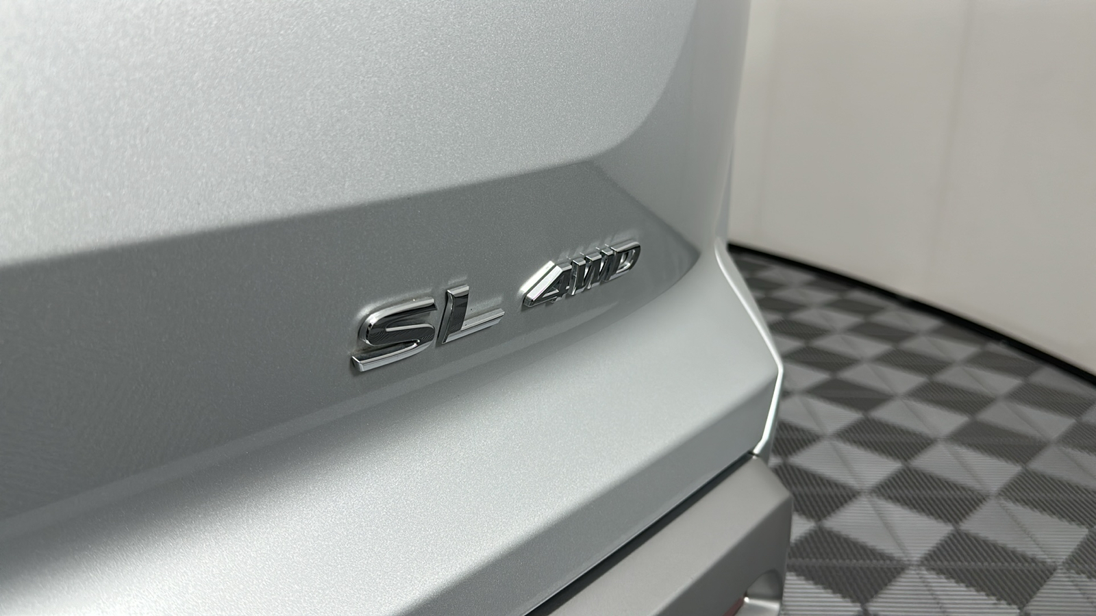 2023 Nissan Pathfinder SL 10