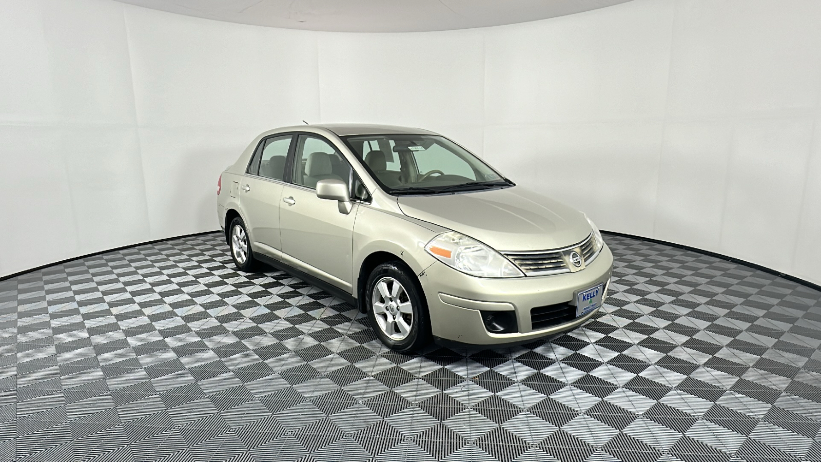 2007 Nissan Versa  1