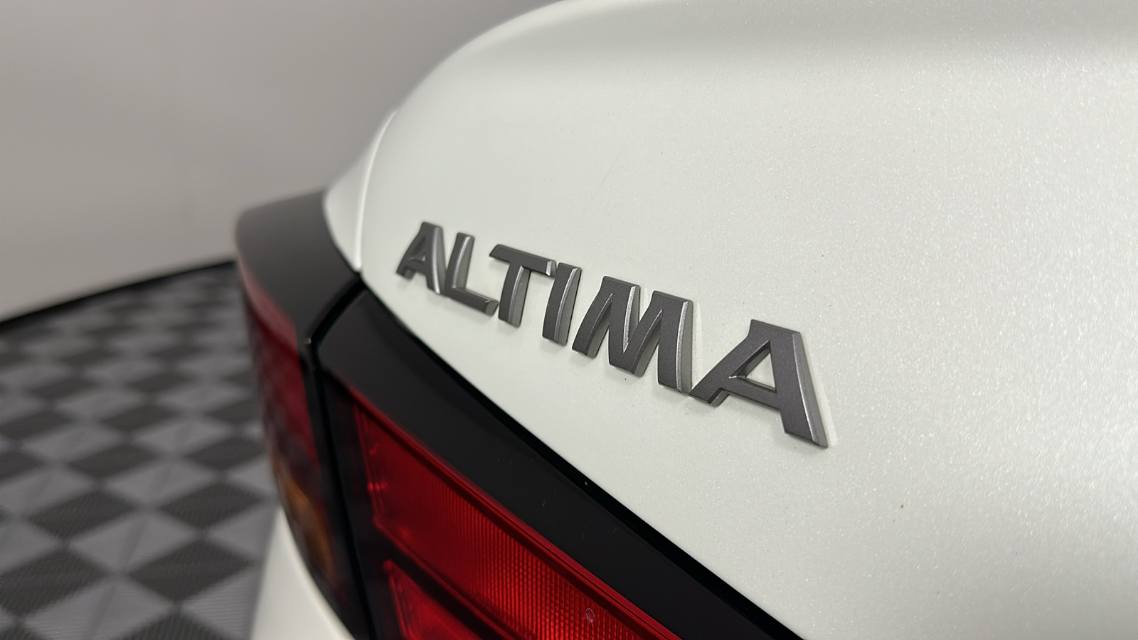 2023 Nissan Altima 2.5 SV 9