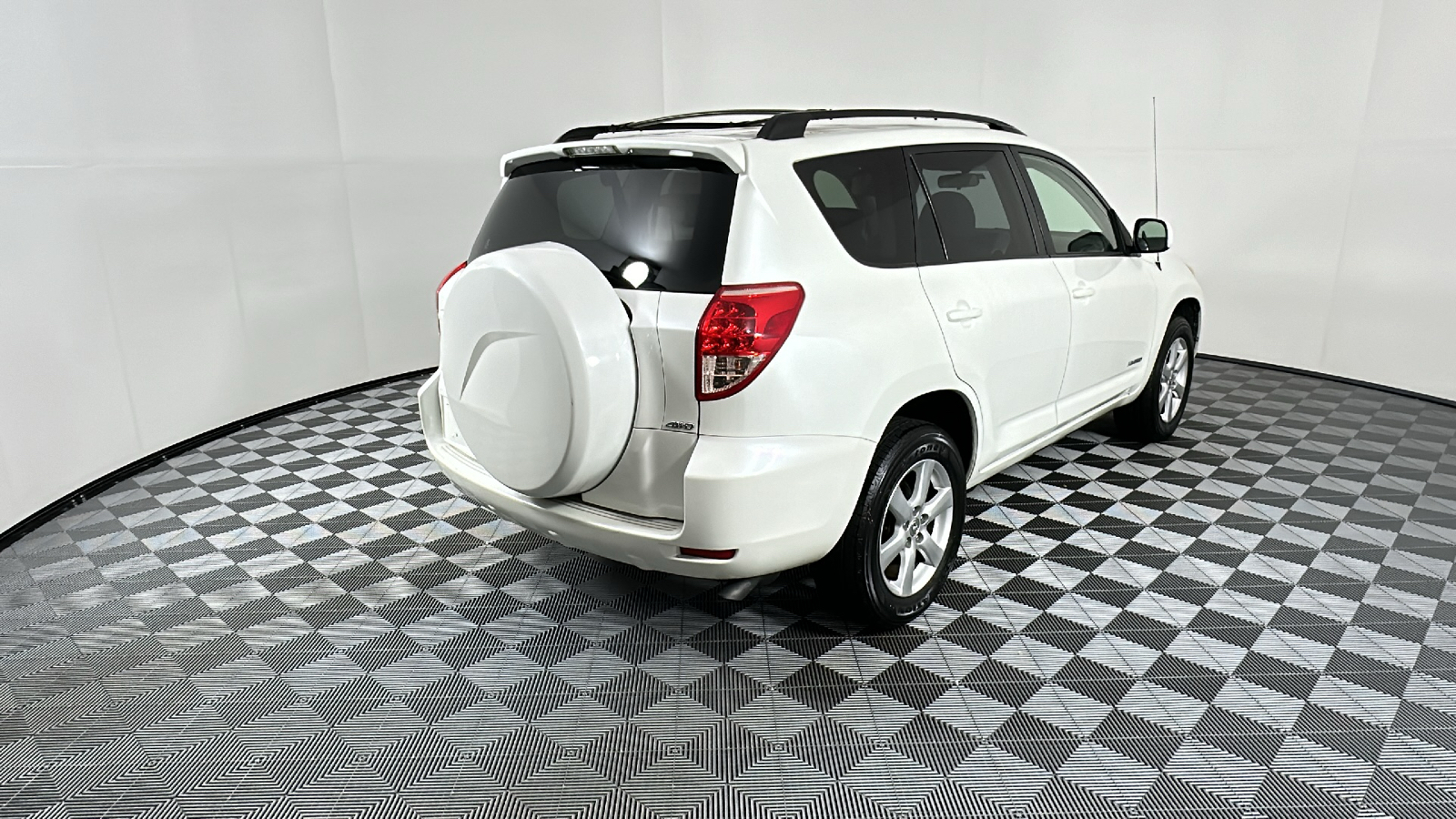 2008 Toyota RAV4  7