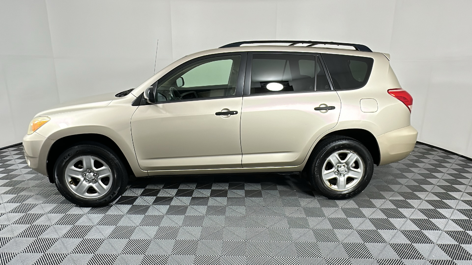 2008 Toyota RAV4 Base 4