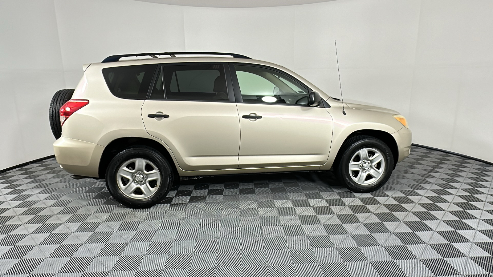 2008 Toyota RAV4 Base 8