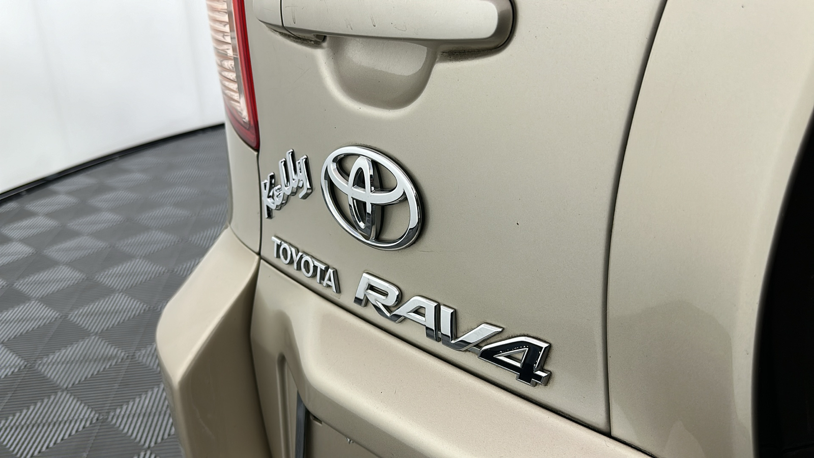 2008 Toyota RAV4 Base 9