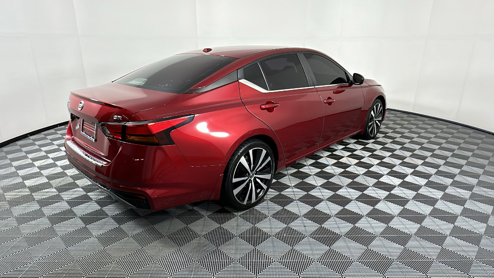 2019 Nissan Altima 2.5 SR 7