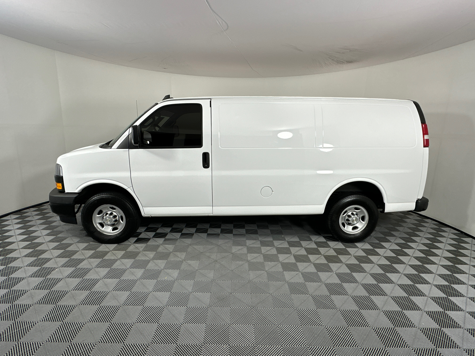 2021 Chevrolet Express 2500 Work Van 4