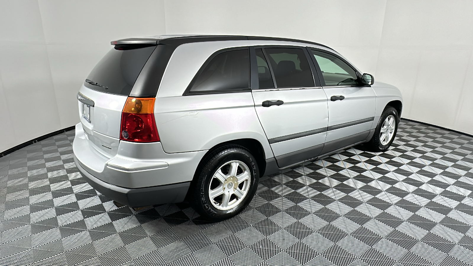 2005 Chrysler Pacifica Base 7