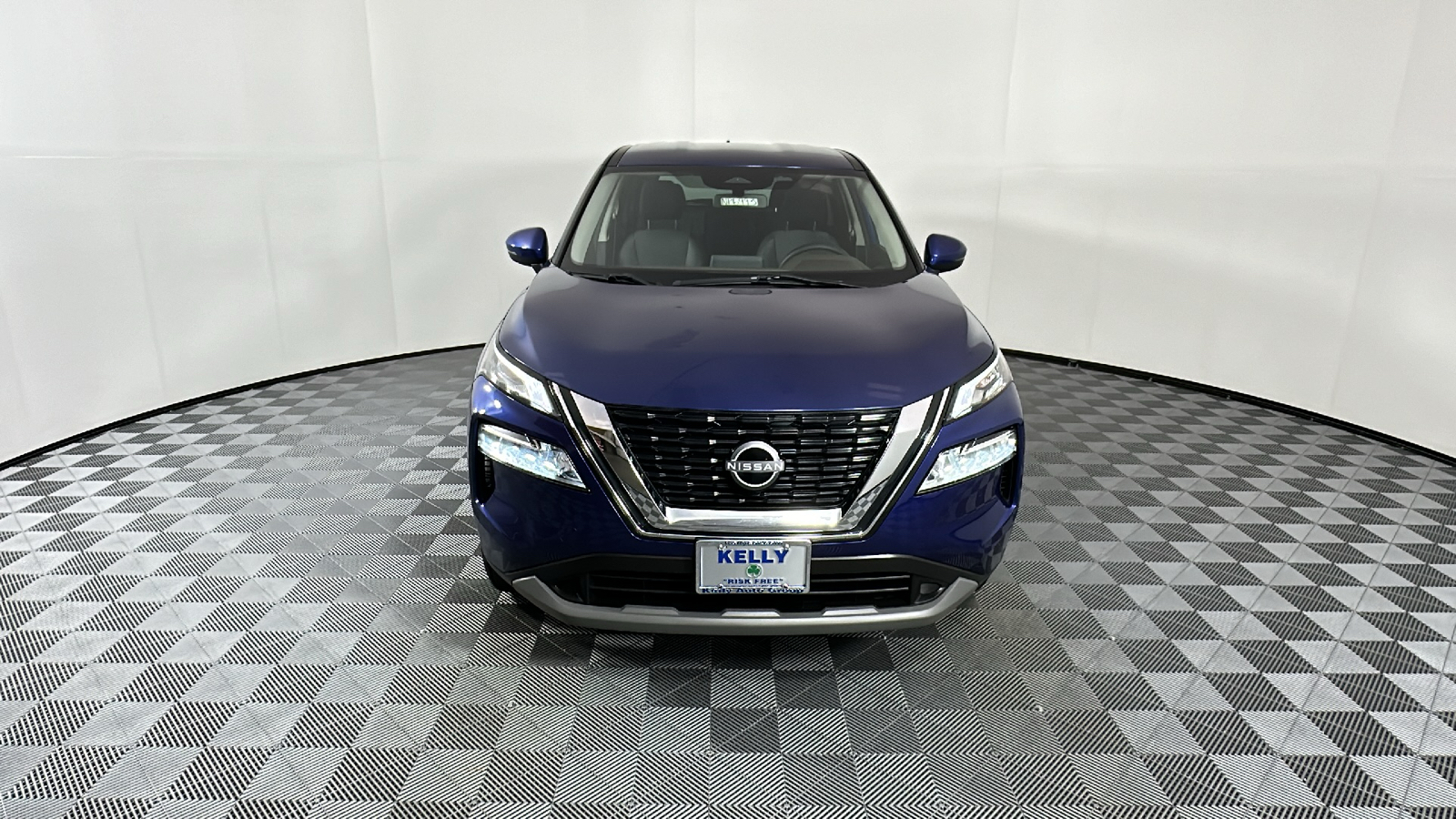 2023 Nissan Rogue SV 2